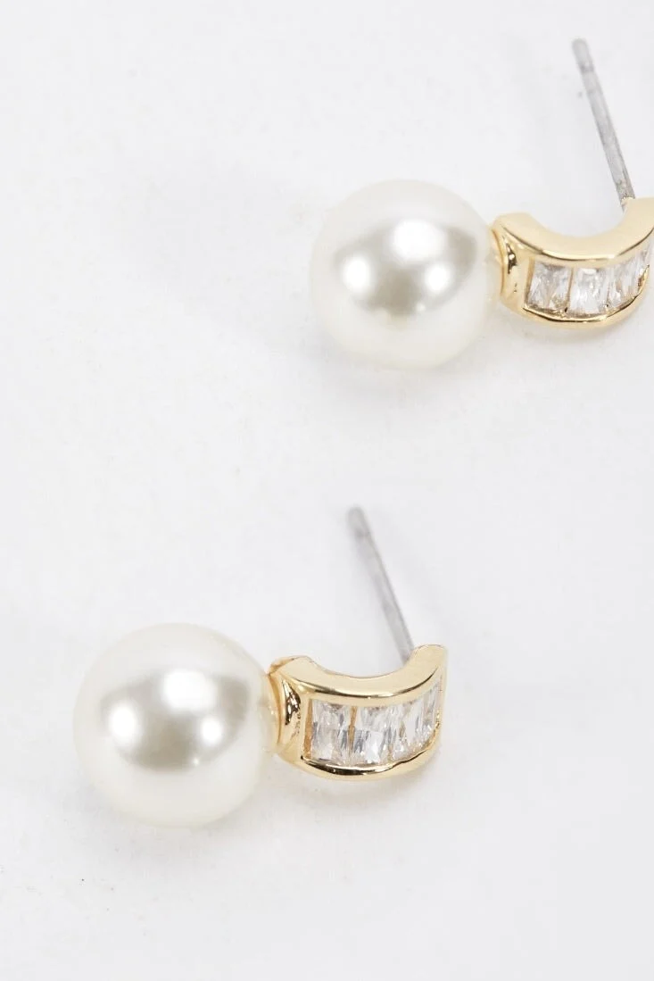 Gold Tone Drop Pearl Earrings