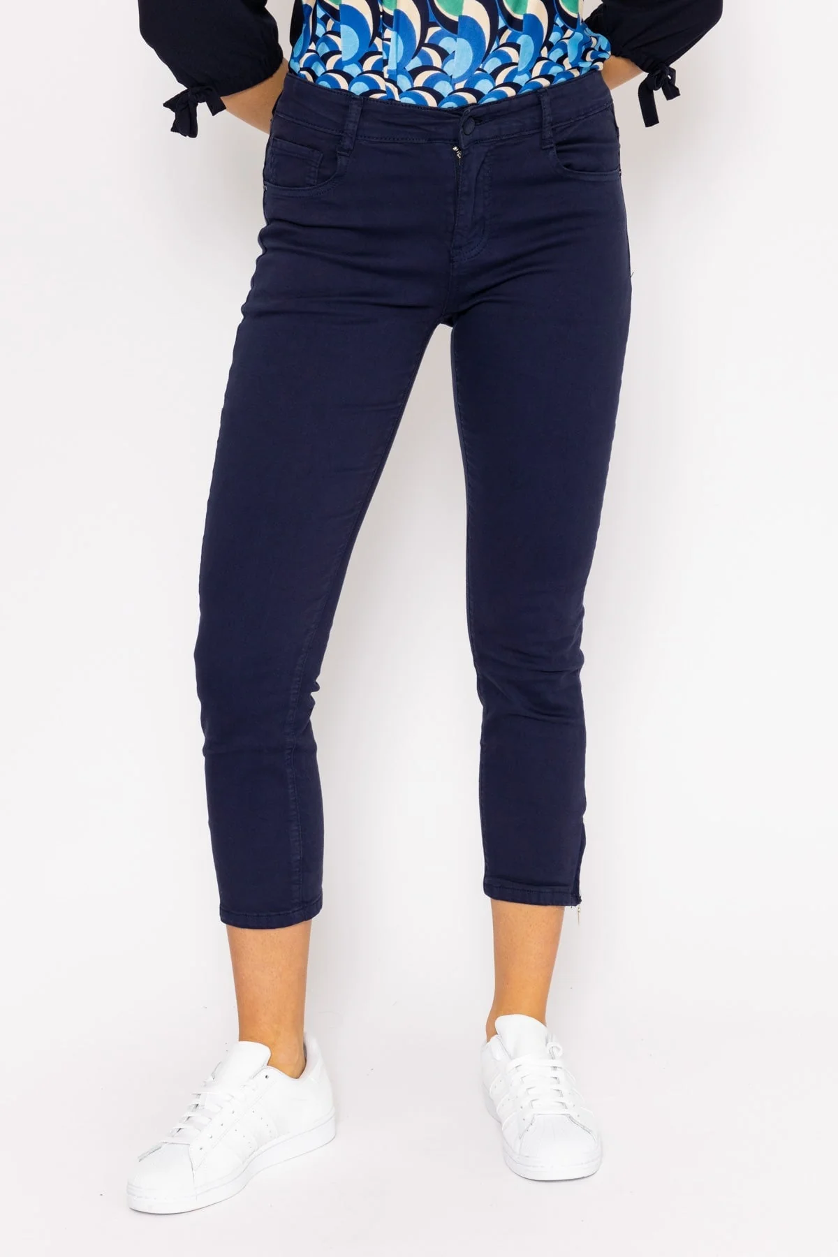 Short Zip Jeans in Navy