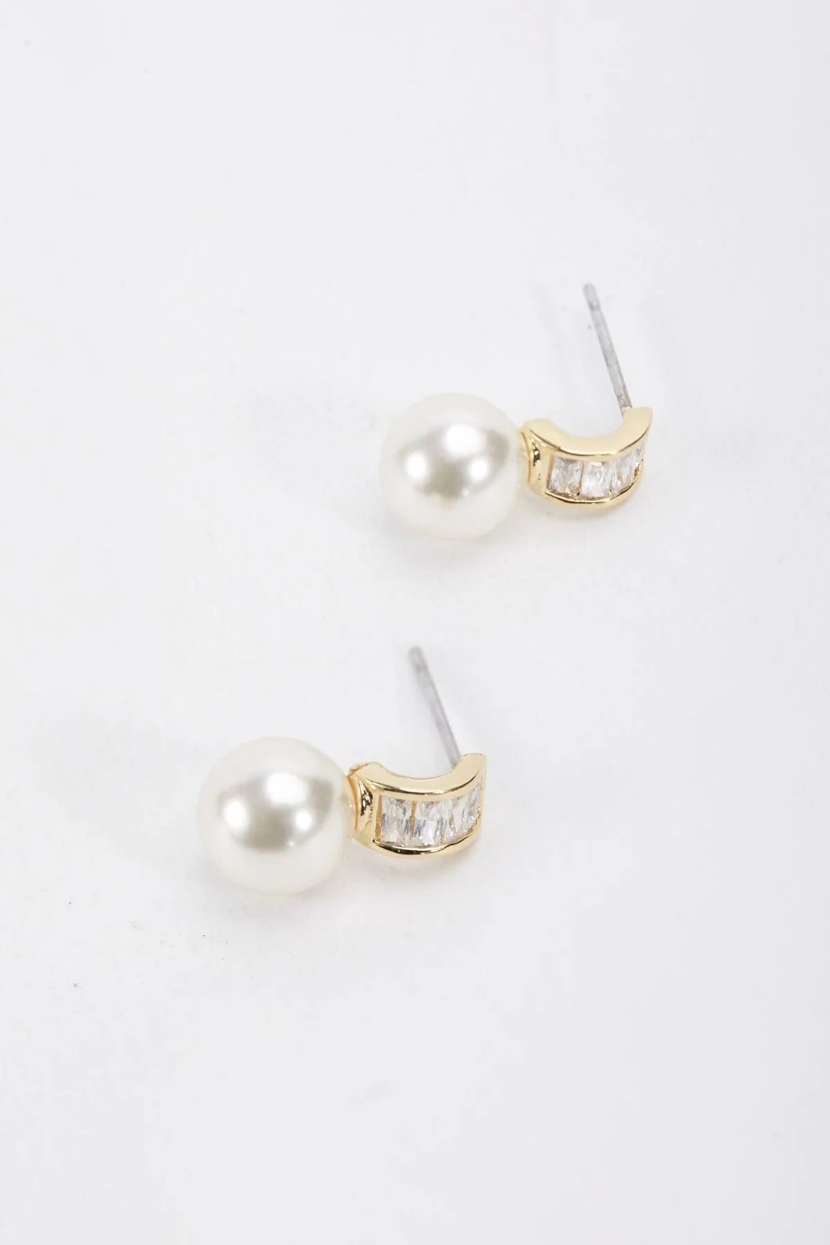 Gold Tone Drop Pearl Earrings