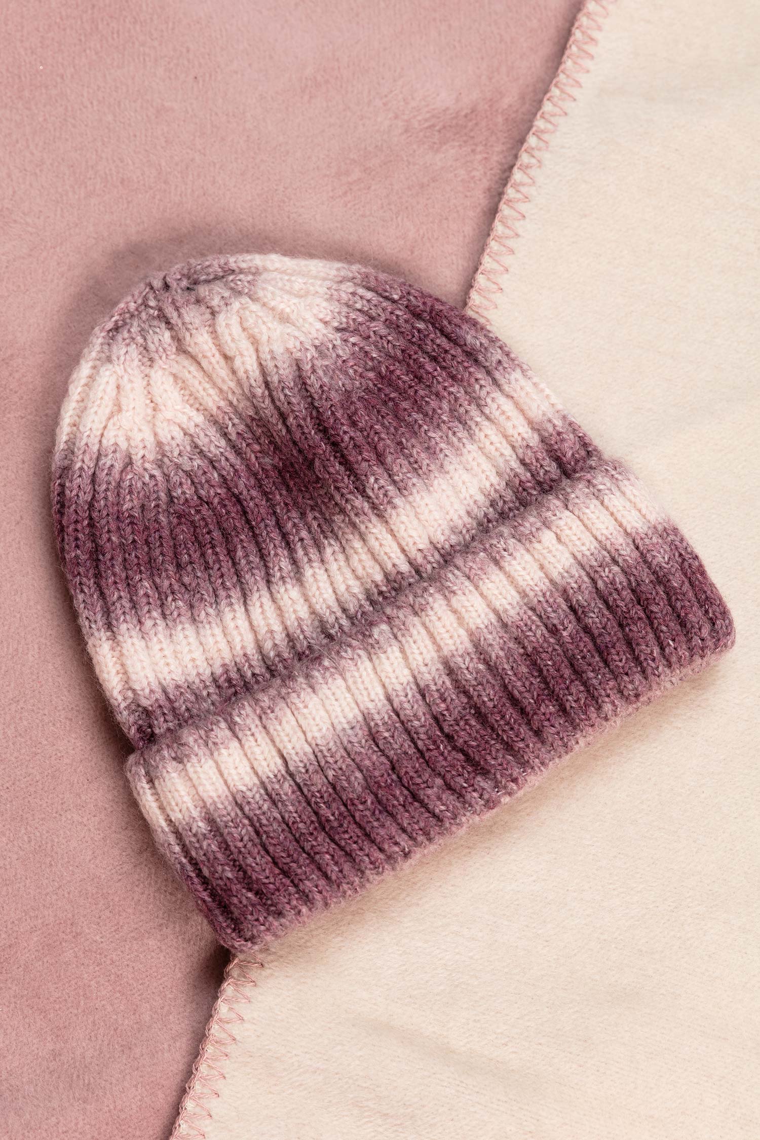 Ombre Beanie in Mauve