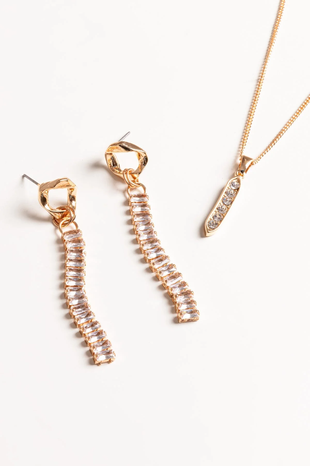 Long Earrings in Gold