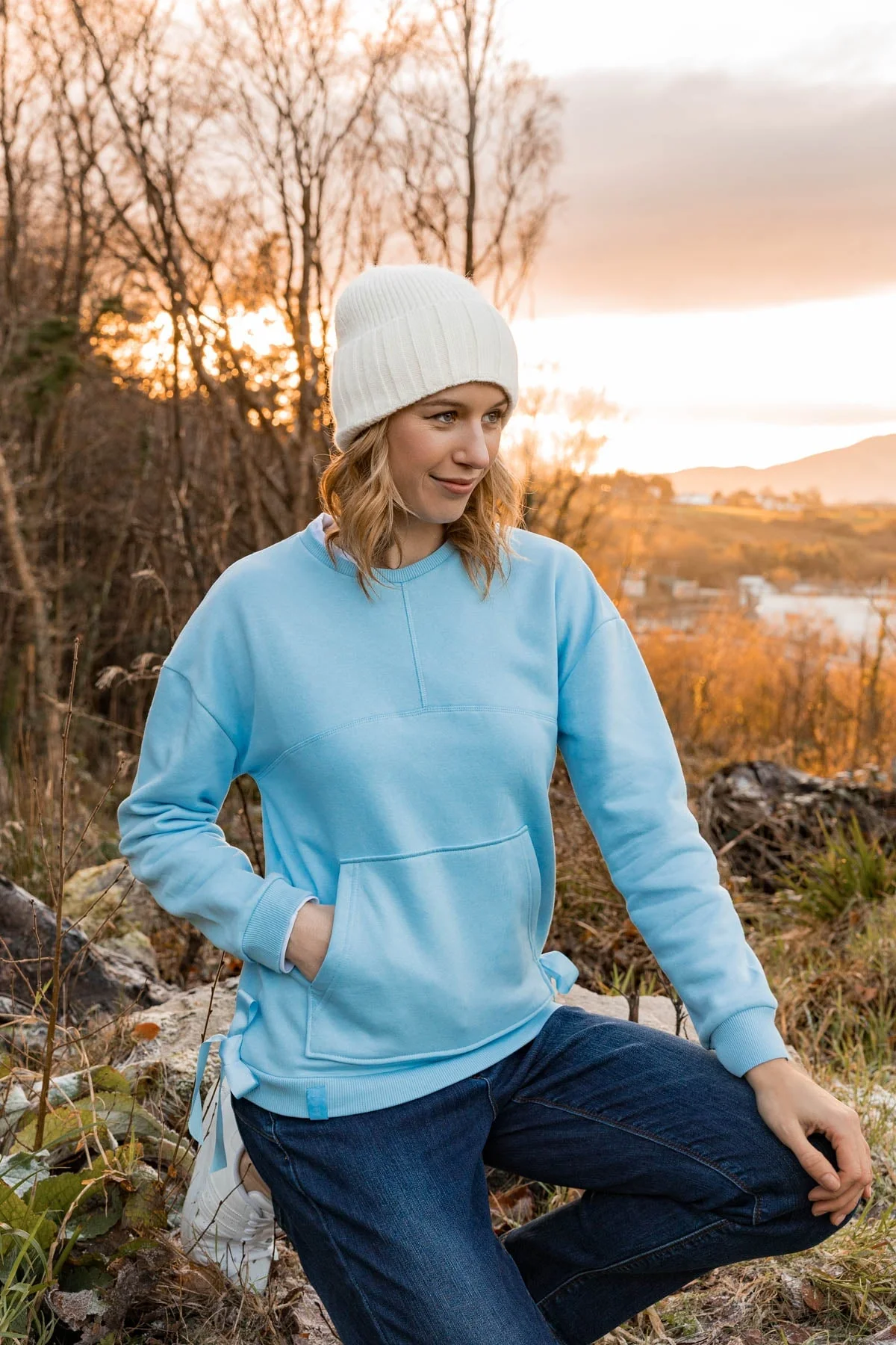 Tie Hem Sweatshirt in Blue