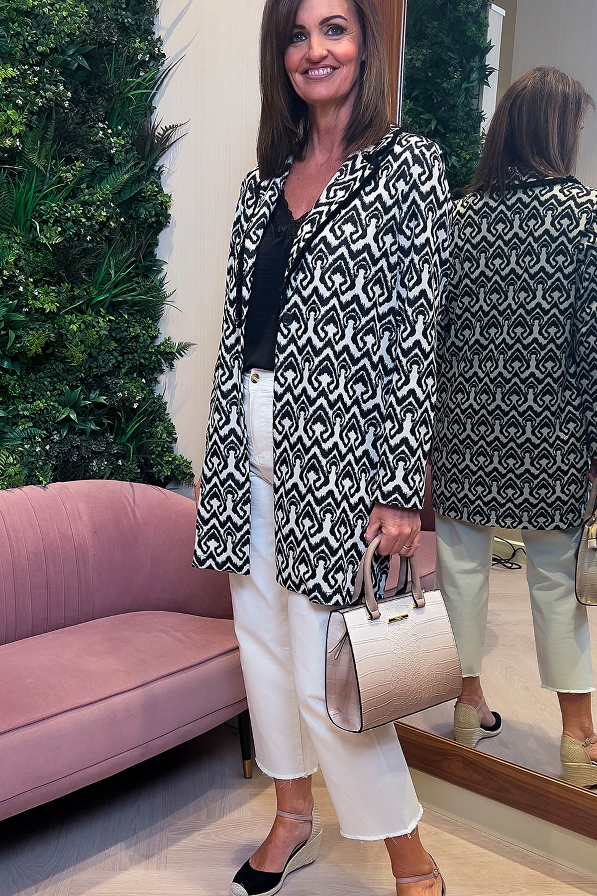 Seamless Hem Jeans in Ecru