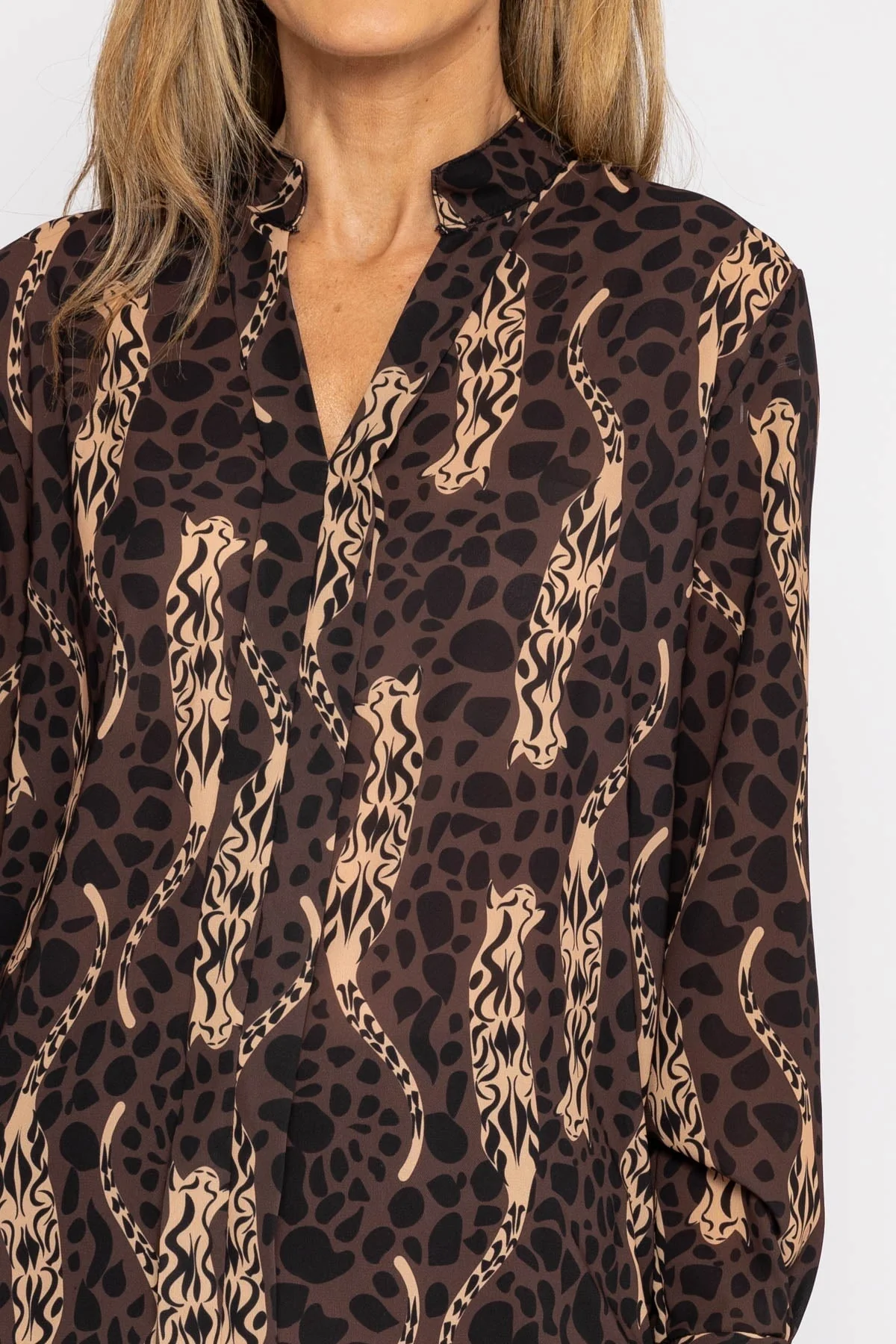 V-Neck Basic Top in Animal Print