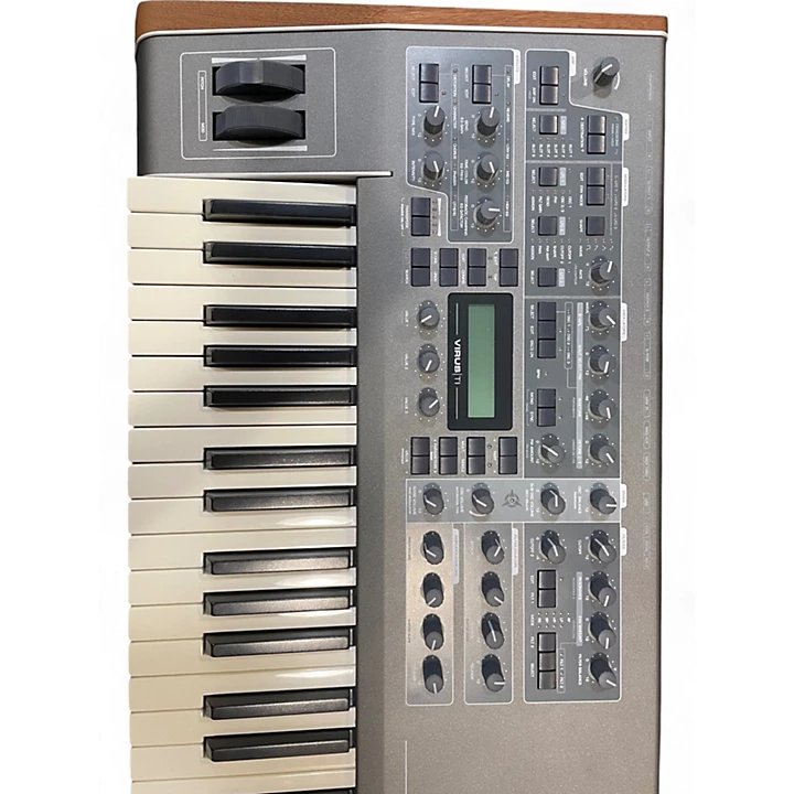 Access Used Access TI2 KEYBOARD Synthesizer.gc