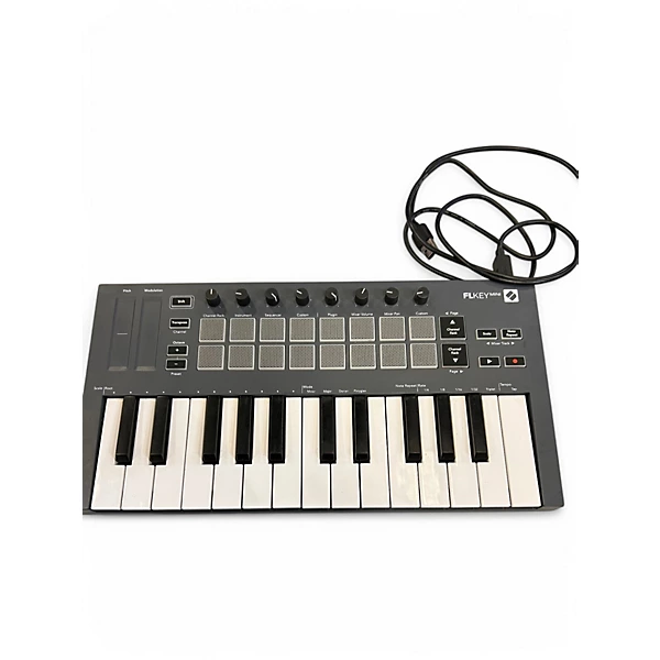 Novation Used Novation FLKEY MINI Production Controller.gc
