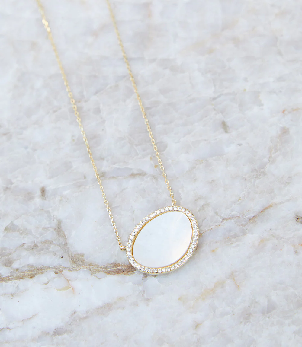 Mother of Pearl Pendant Necklace