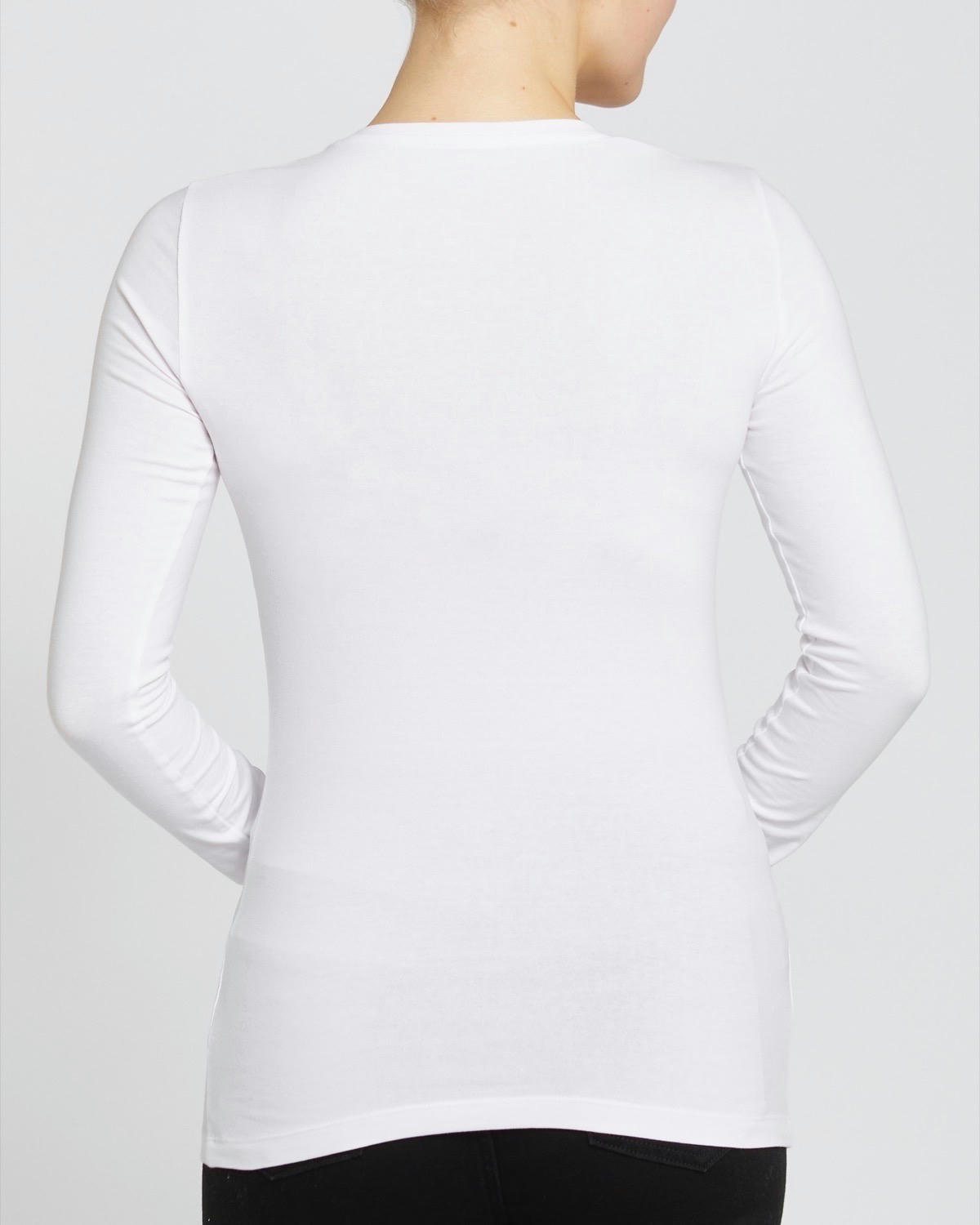Long-Sleeved Stretch Crew Neck Top