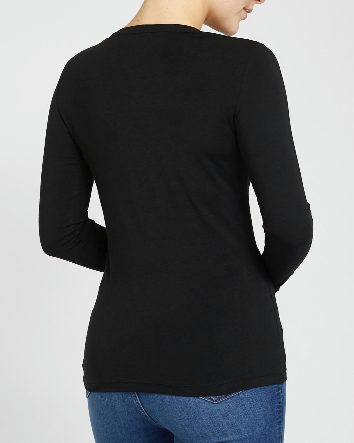 Long-Sleeved Stretch Crew Neck Top