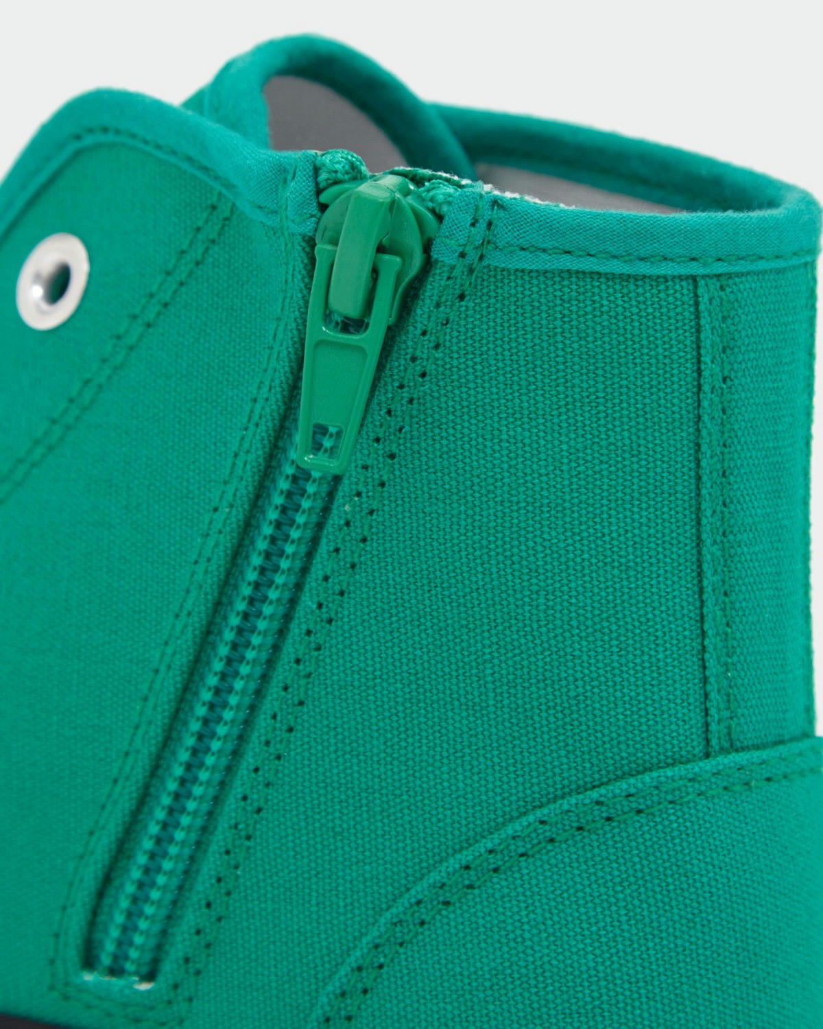 High Top Trainers (Size 8-5)