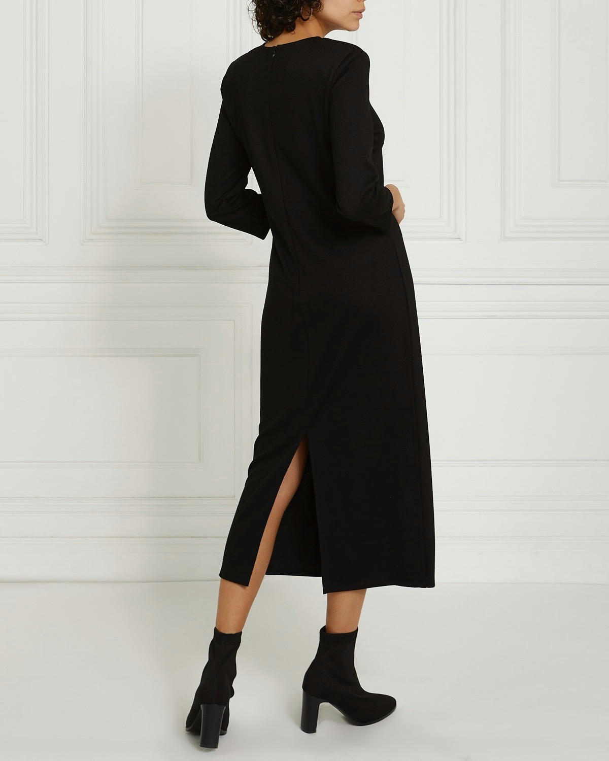 Gallery Jersey V-Neck Dress With Shoulder Pads