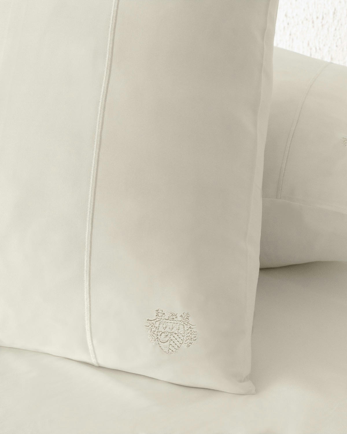 Paul Costelloe Living 300 Thread Count Housewife Pillowcase