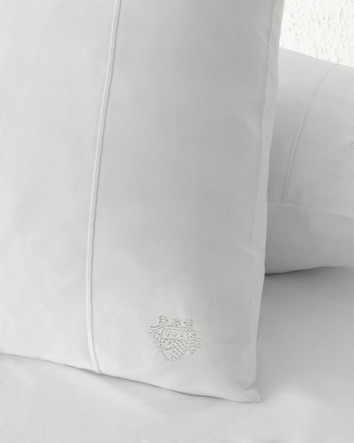 Paul Costelloe Living 300 Thread Count Housewife Pillowcase