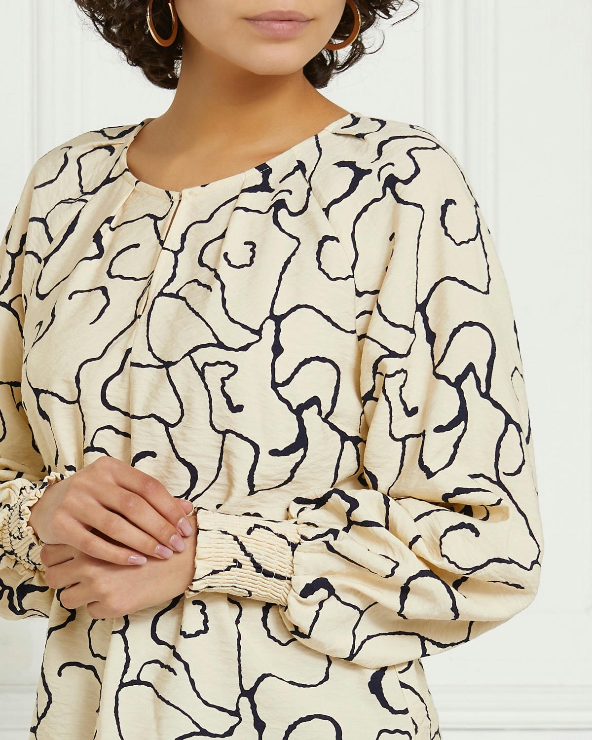 Gallery Long Sleeve Print Blouse