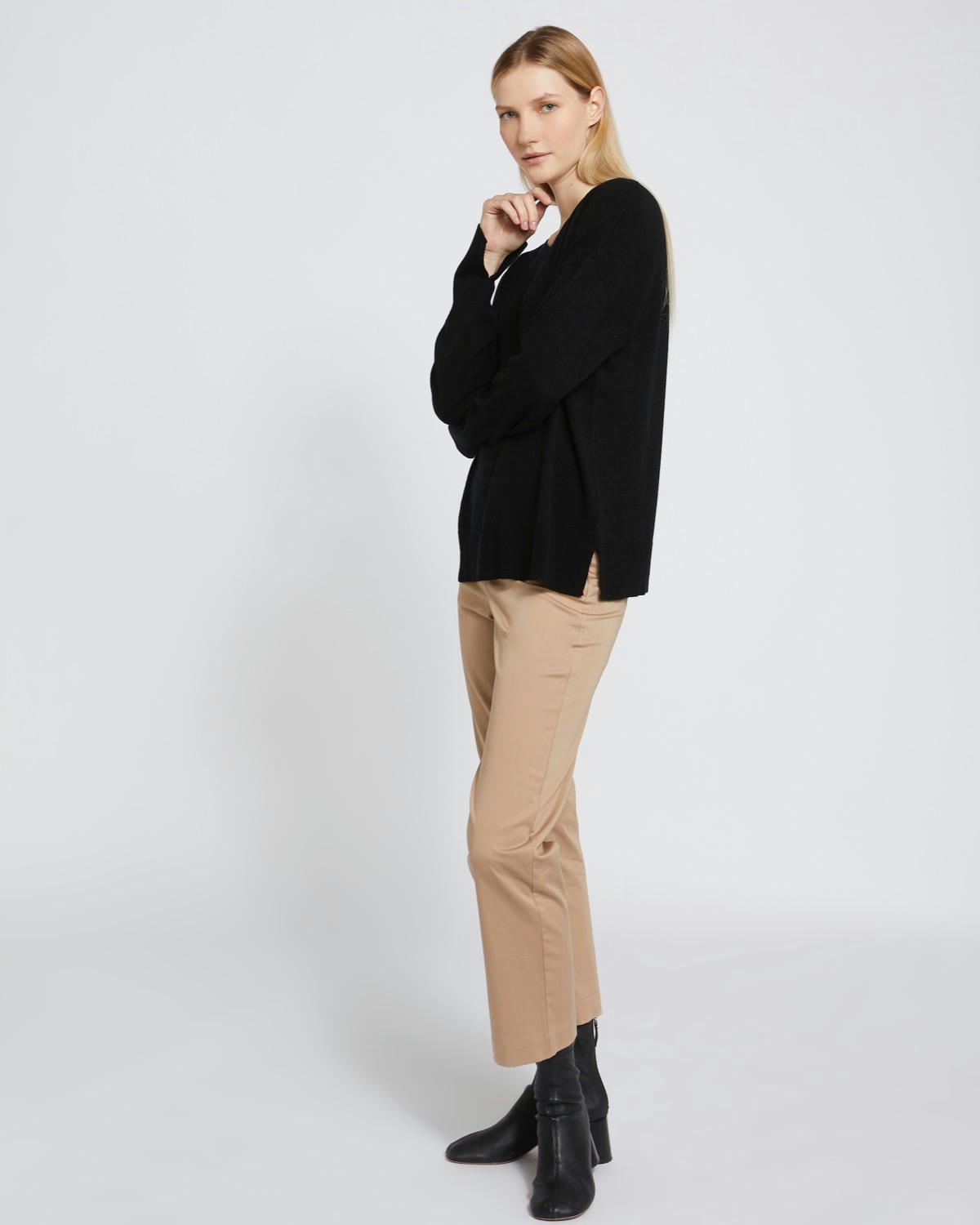 Carolyn Donnelly The Edit V-Neck Sweater