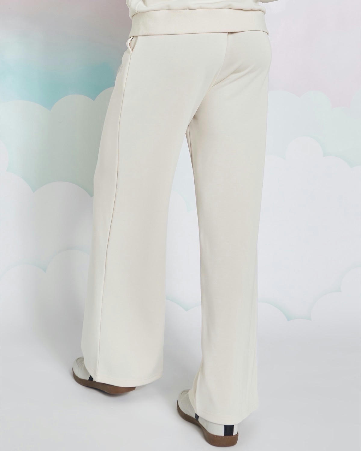 Helen Steele Stone Soft Touch Wide Leg Joggers