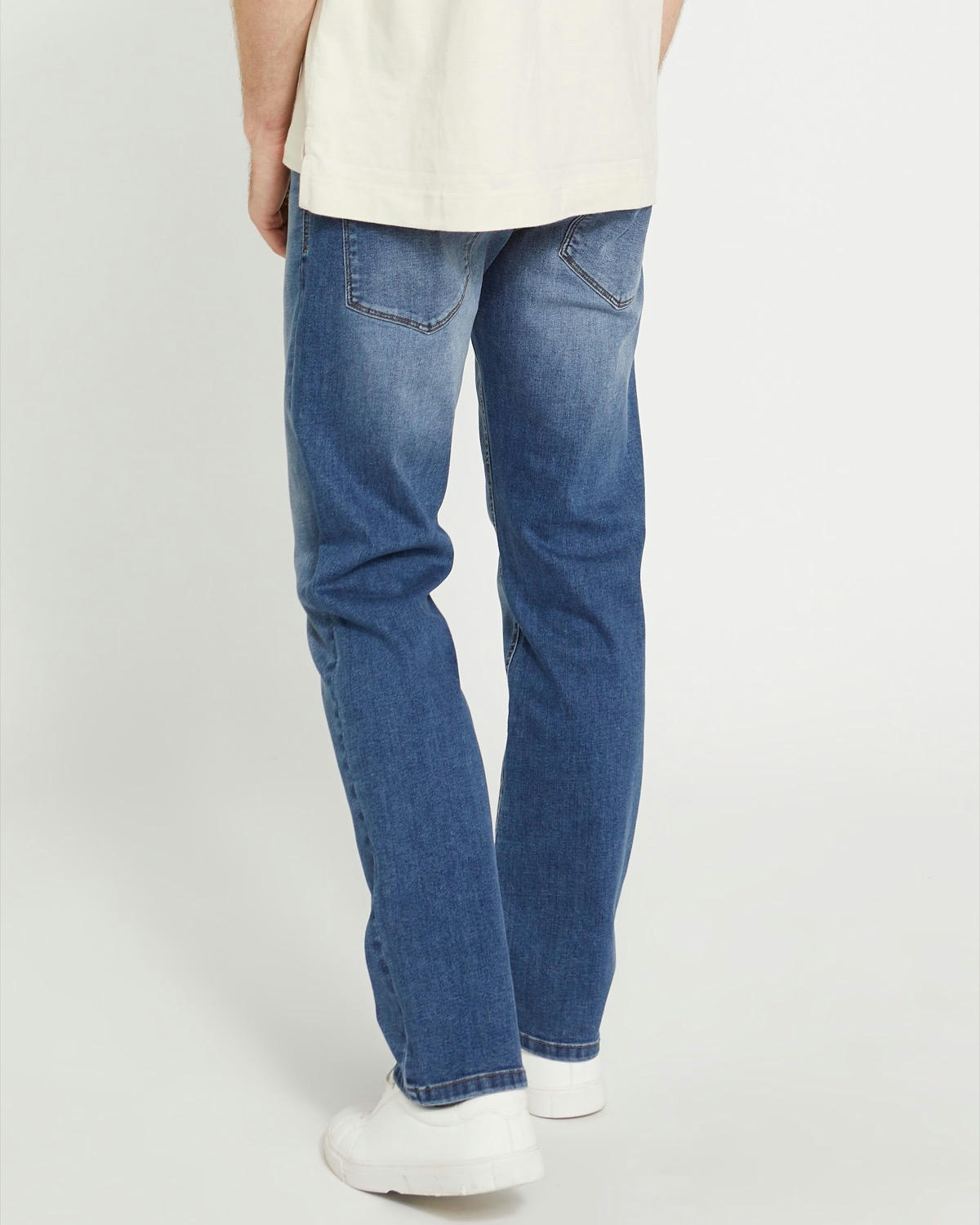Ultra Stretch Straight Fit Jeans