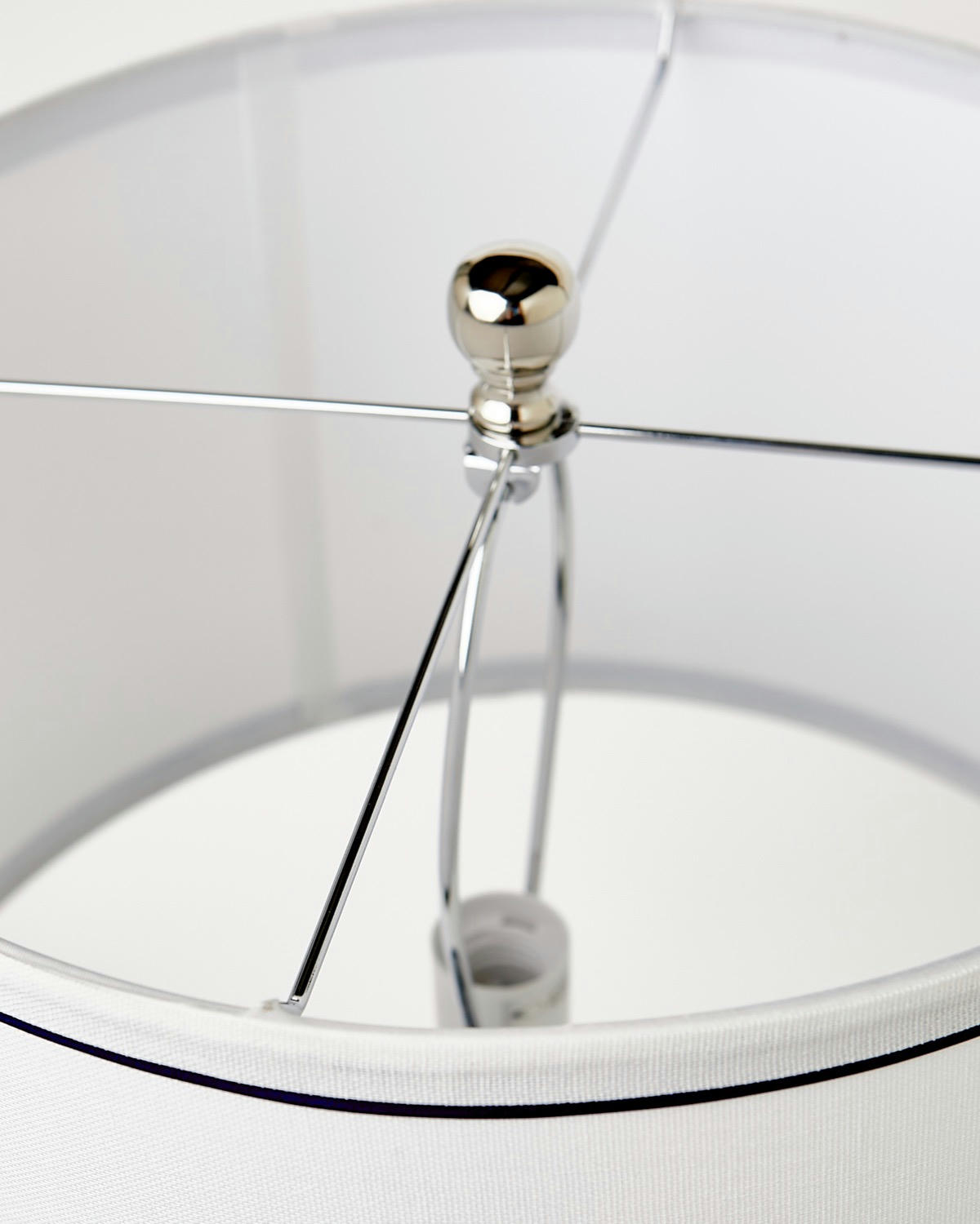 Paul Costelloe Living Maine Lamp