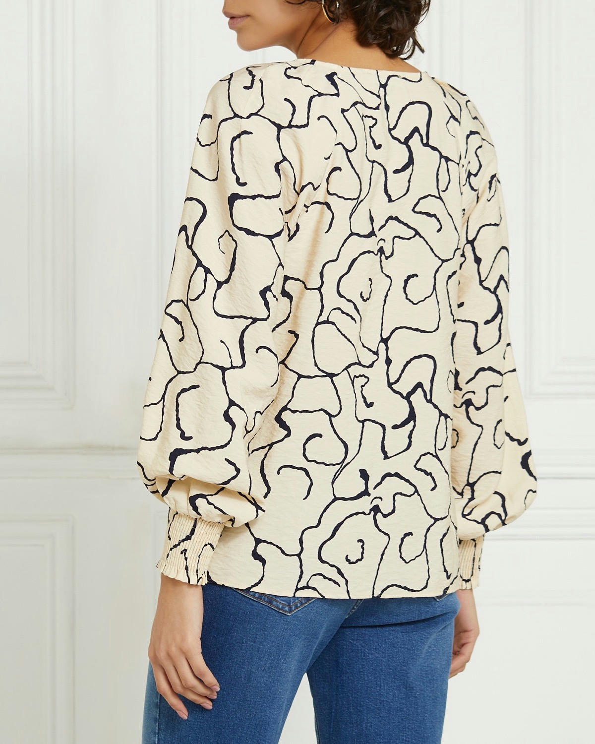 Gallery Long Sleeve Print Blouse