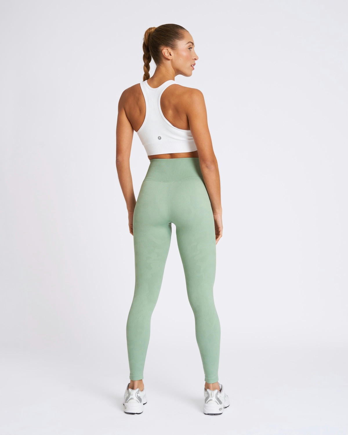 Powercut Solid Seamless Jacquard Camo Legging in Mineral Green