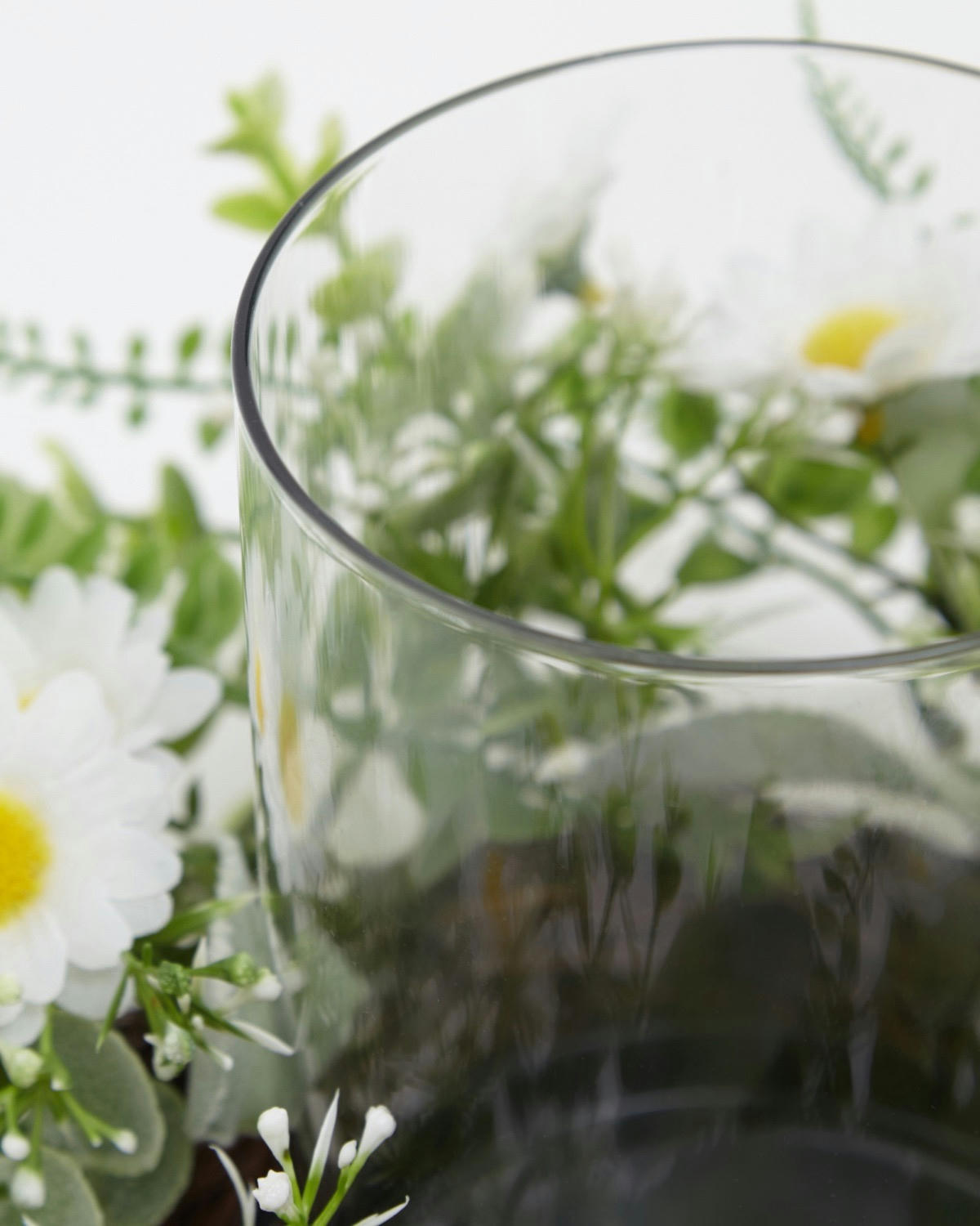 Daisy Pillar Candle Holder