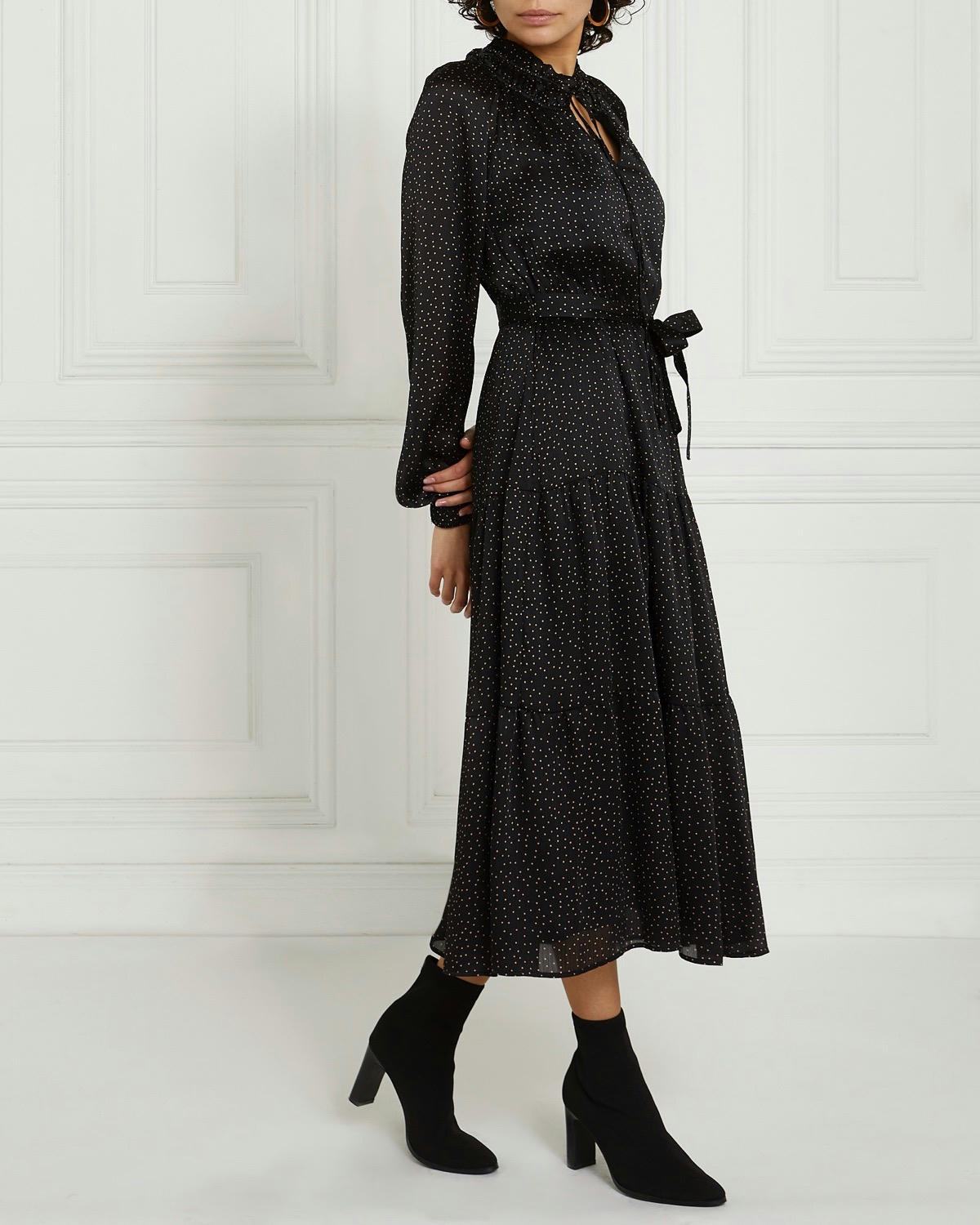 Gallery Ruffle Collar Midi Dress