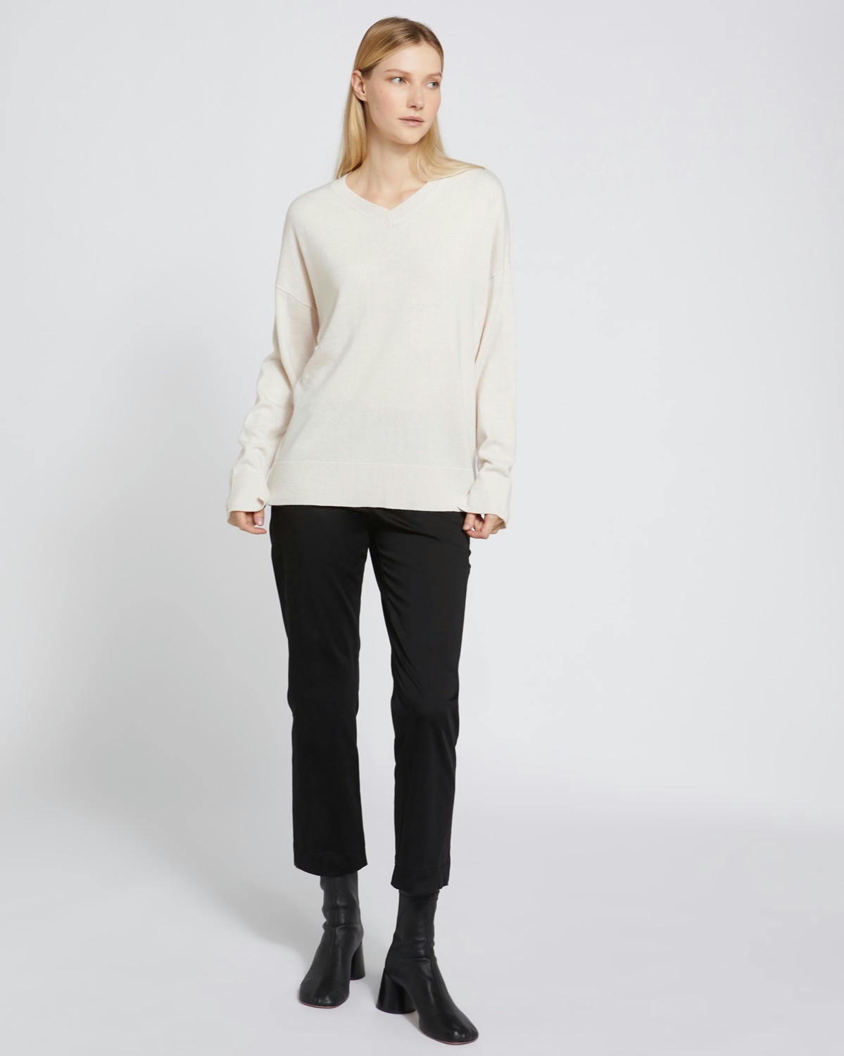 Carolyn Donnelly The Edit V-Neck Sweater