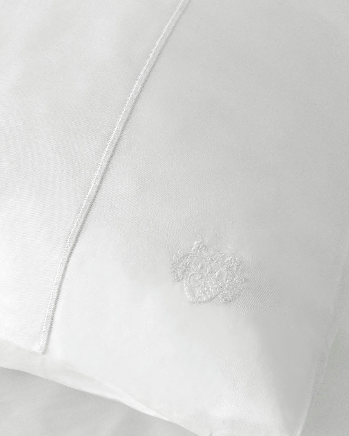 Paul Costelloe Living 300 Thread Count Housewife Pillowcase