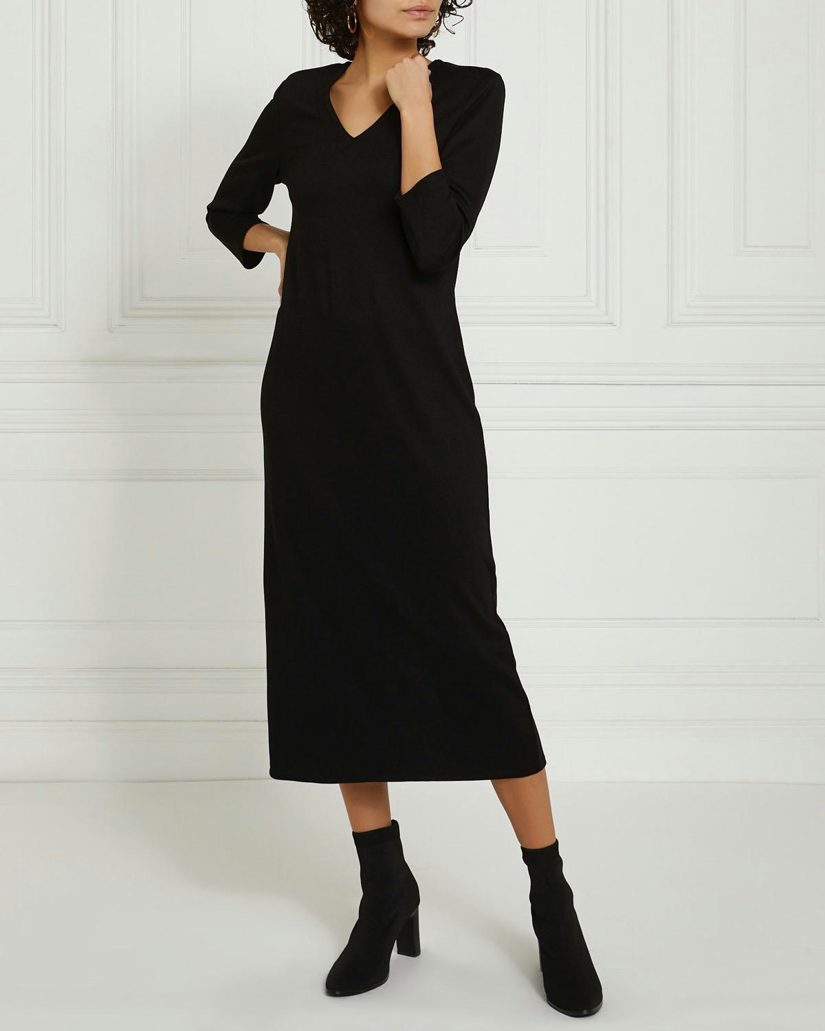 Gallery Jersey V-Neck Dress With Shoulder Pads