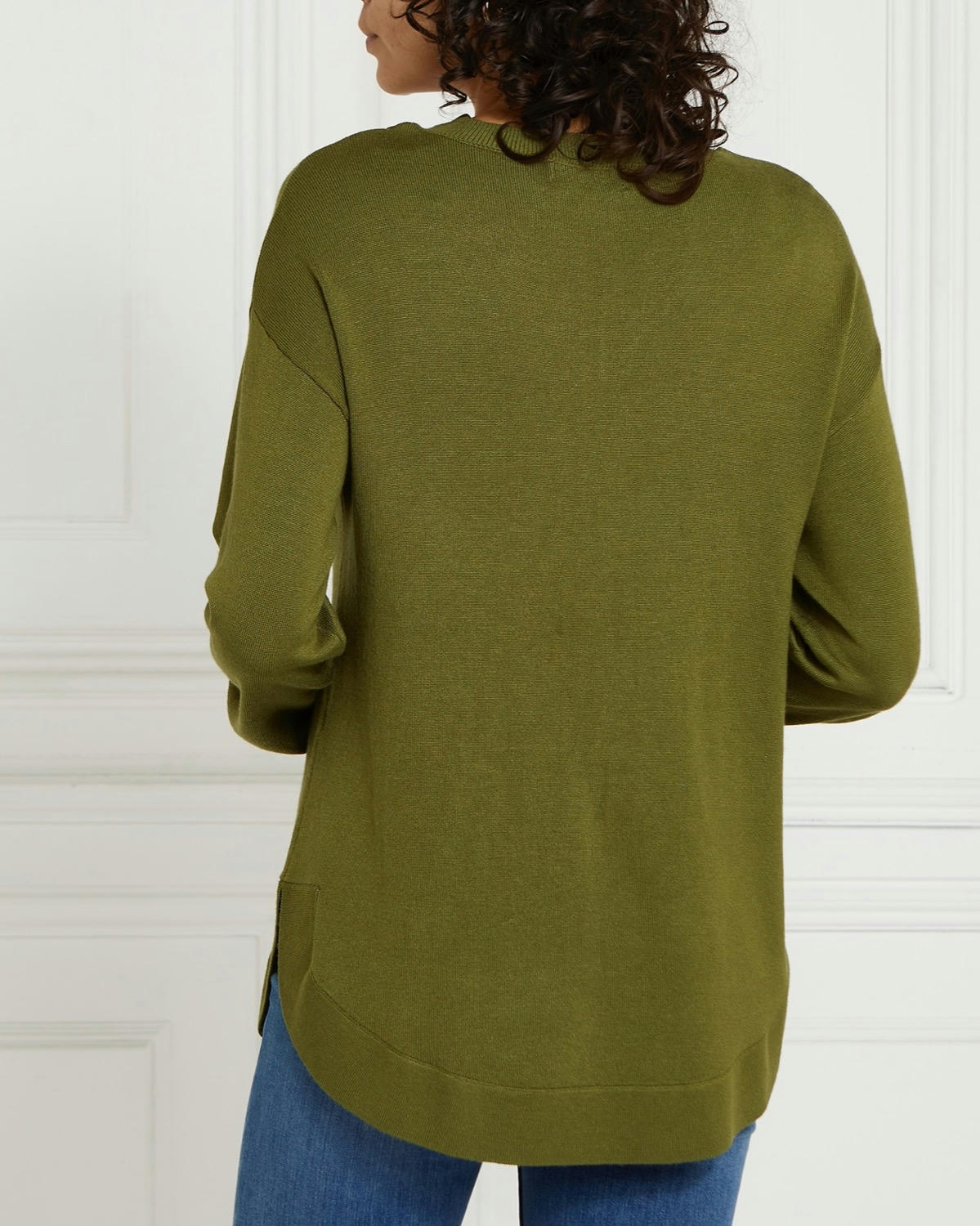 Gallery V-Neck Round Hem Jumper
