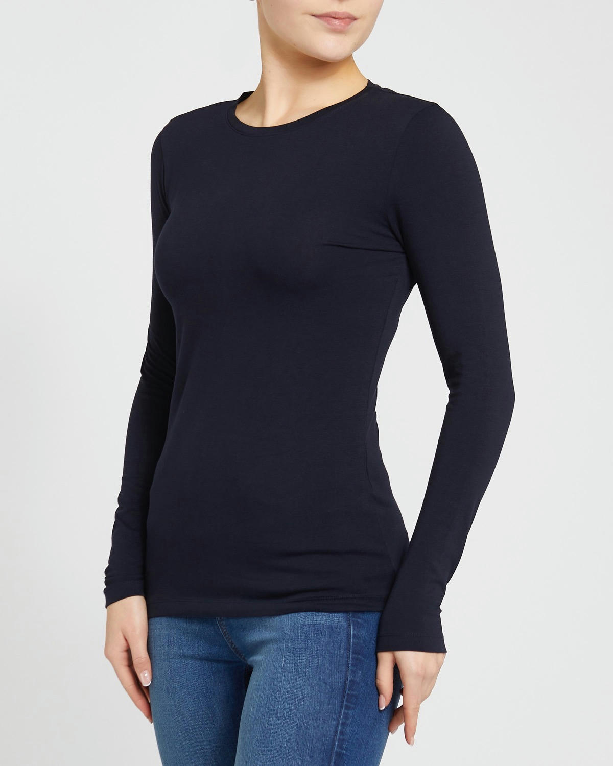 Long-Sleeved Stretch Crew Neck Top