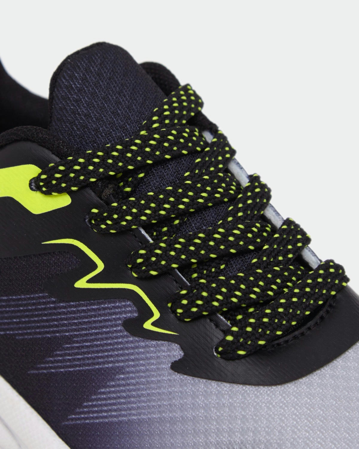 Sporty Trainer (Size 8-5)