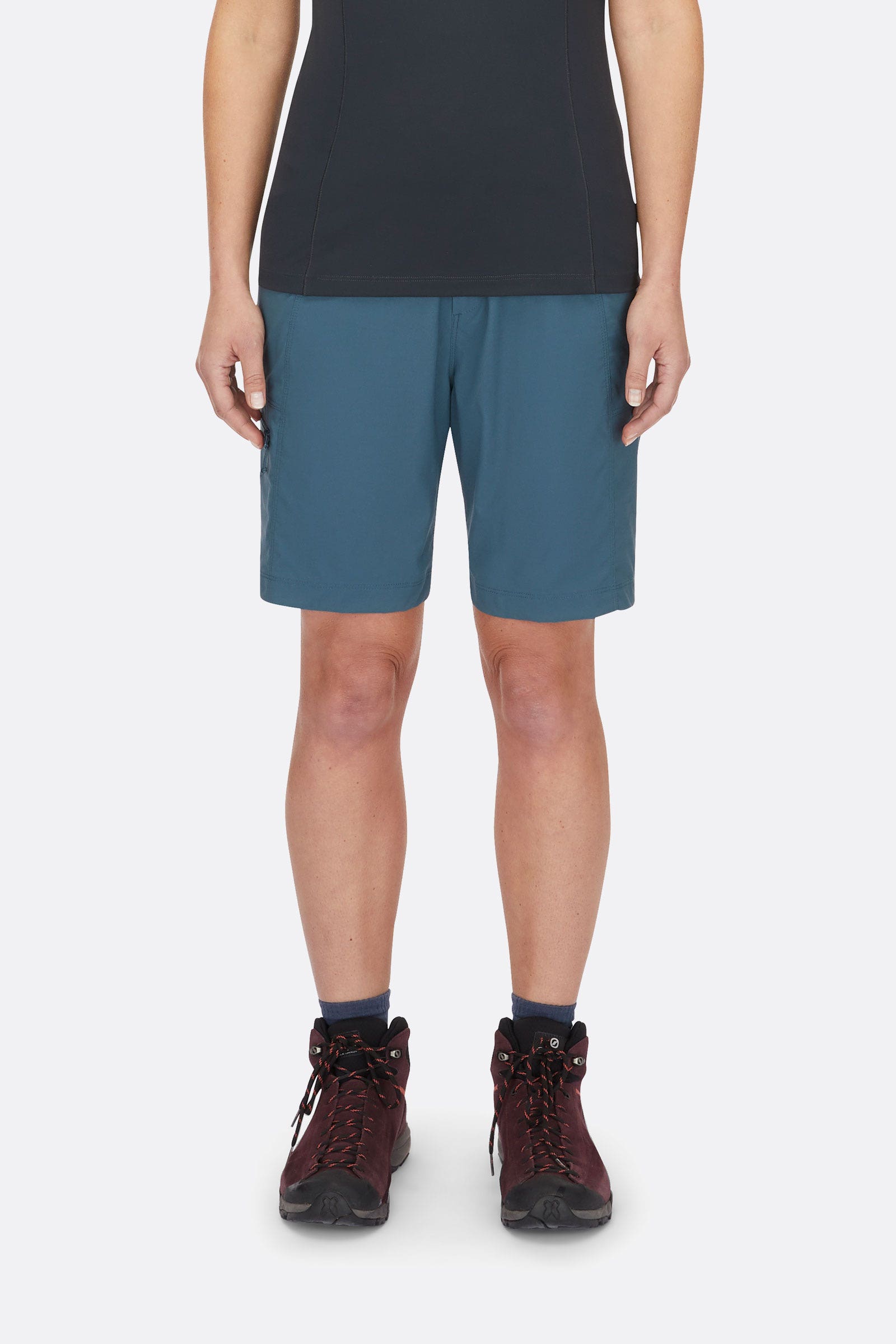 Women's Momentum Light Shorts