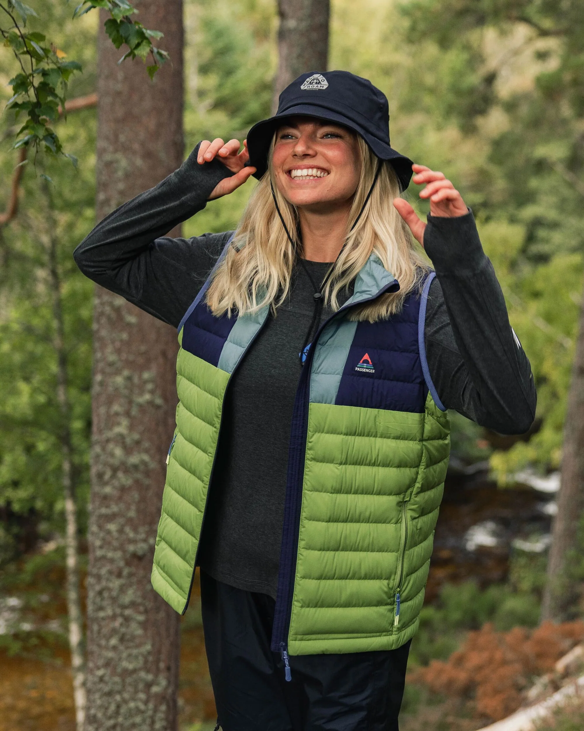 Northstar Down Recycled Vest - Rich Navy/Pear Green/Arctic