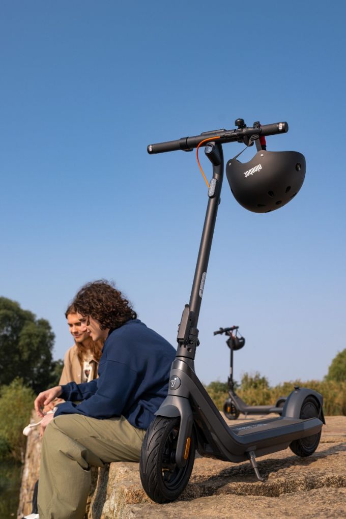 Ninebot KickScooter E2 PRO E Powered by Segway