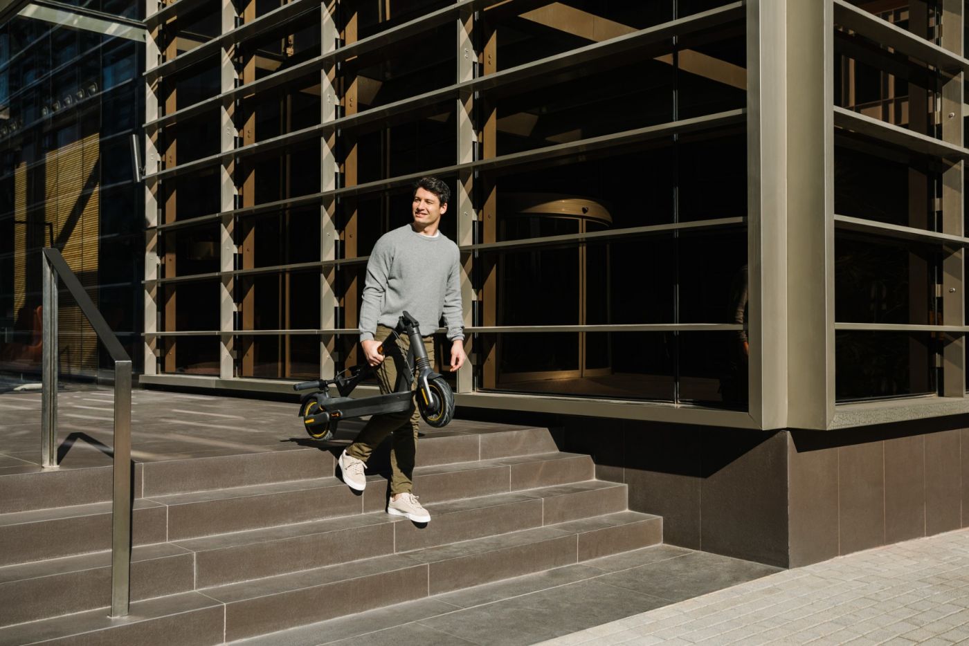 Ninebot KickScooter MAX G2 E Powered by Segway