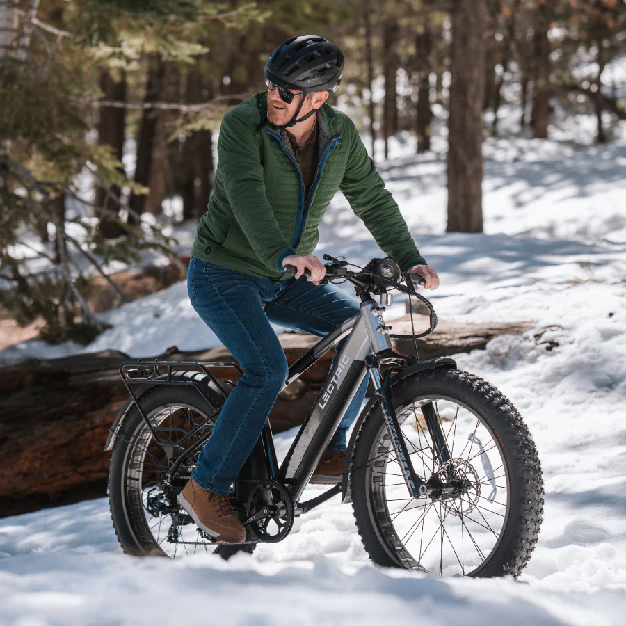 Snowdrift 26 Studded Tires (2)