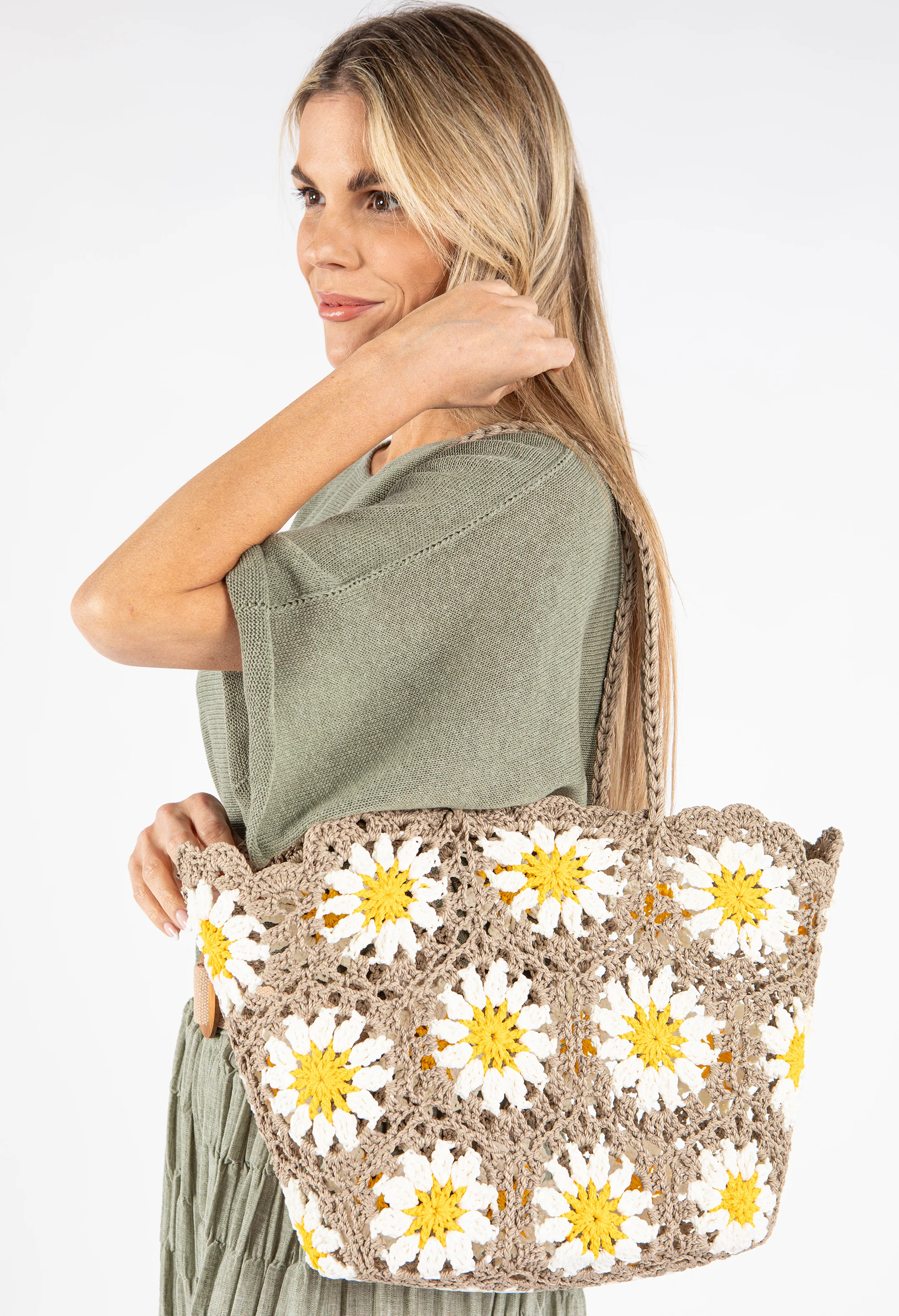 Crochet Daisy Tote Bag