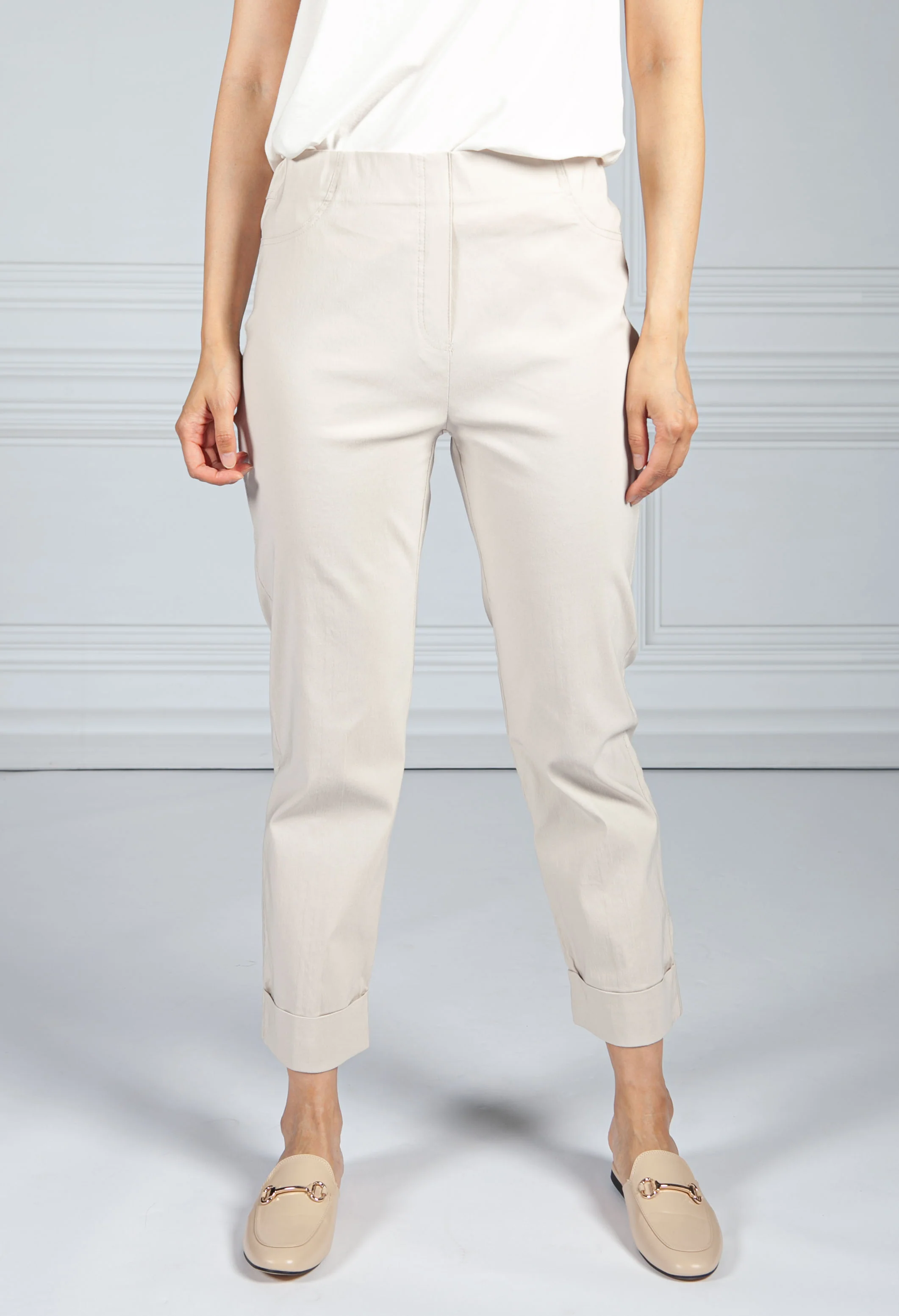 Sand Stretch Capri Pant