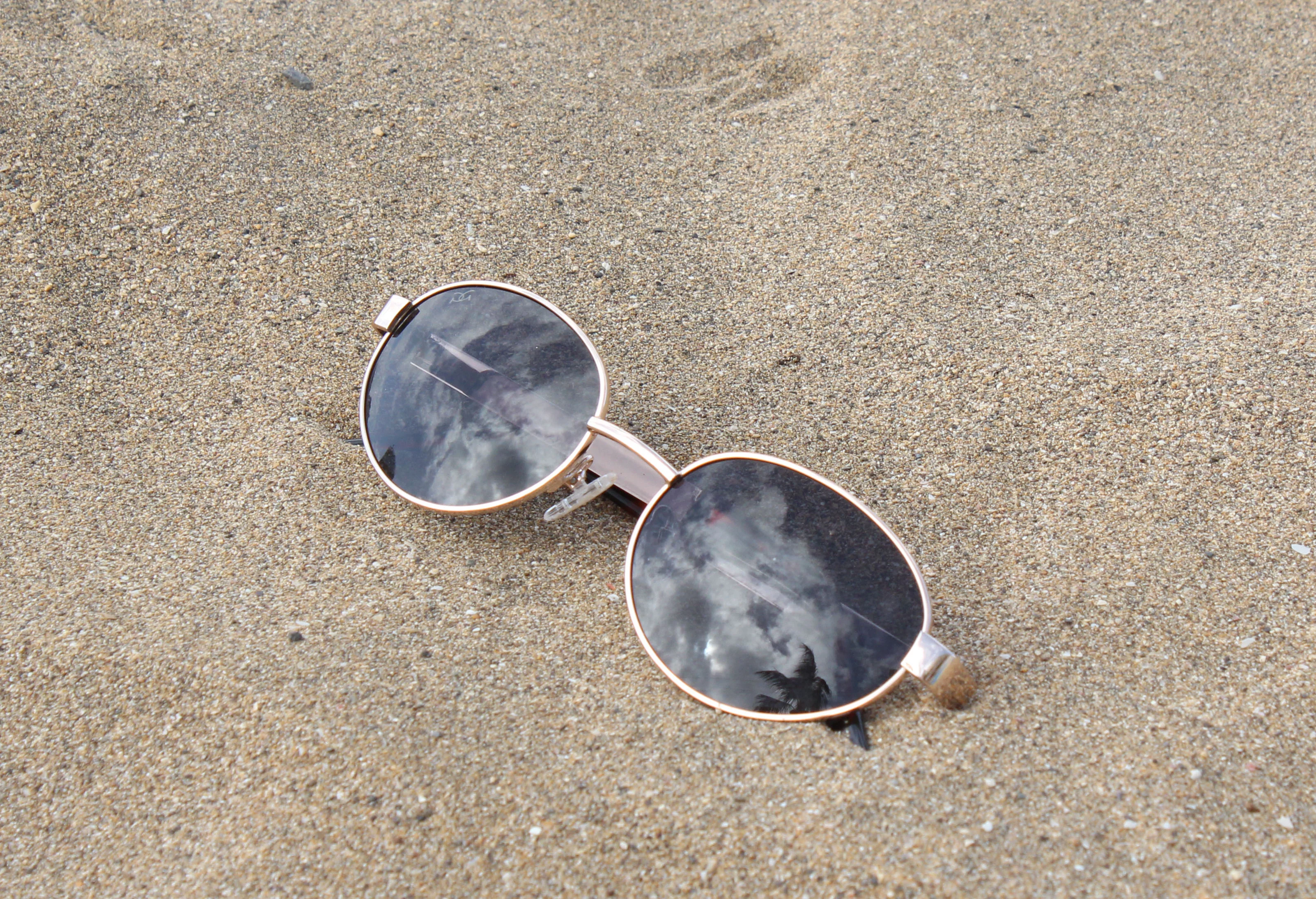 Metal Frame Oval Sunglasses