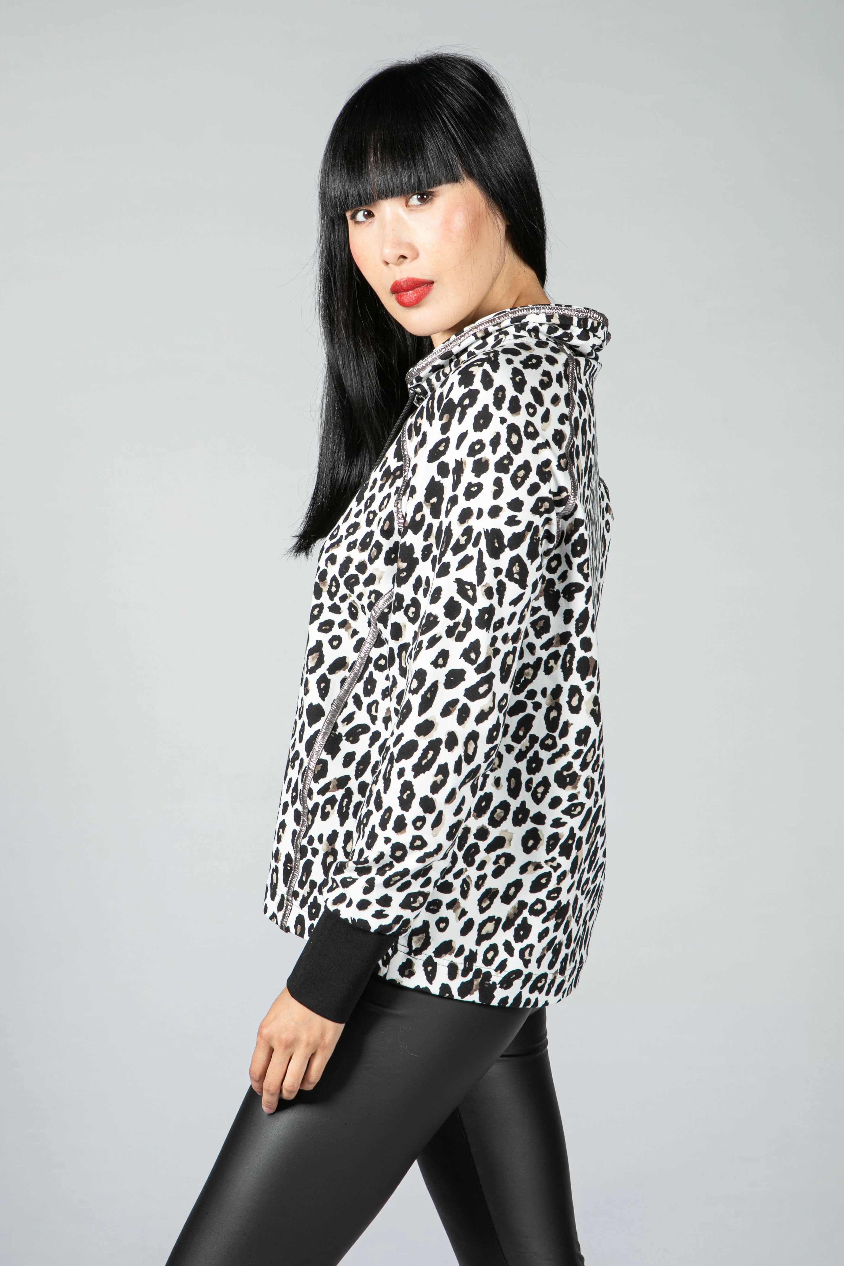 Shirt LEO LOVE with plain cuffs