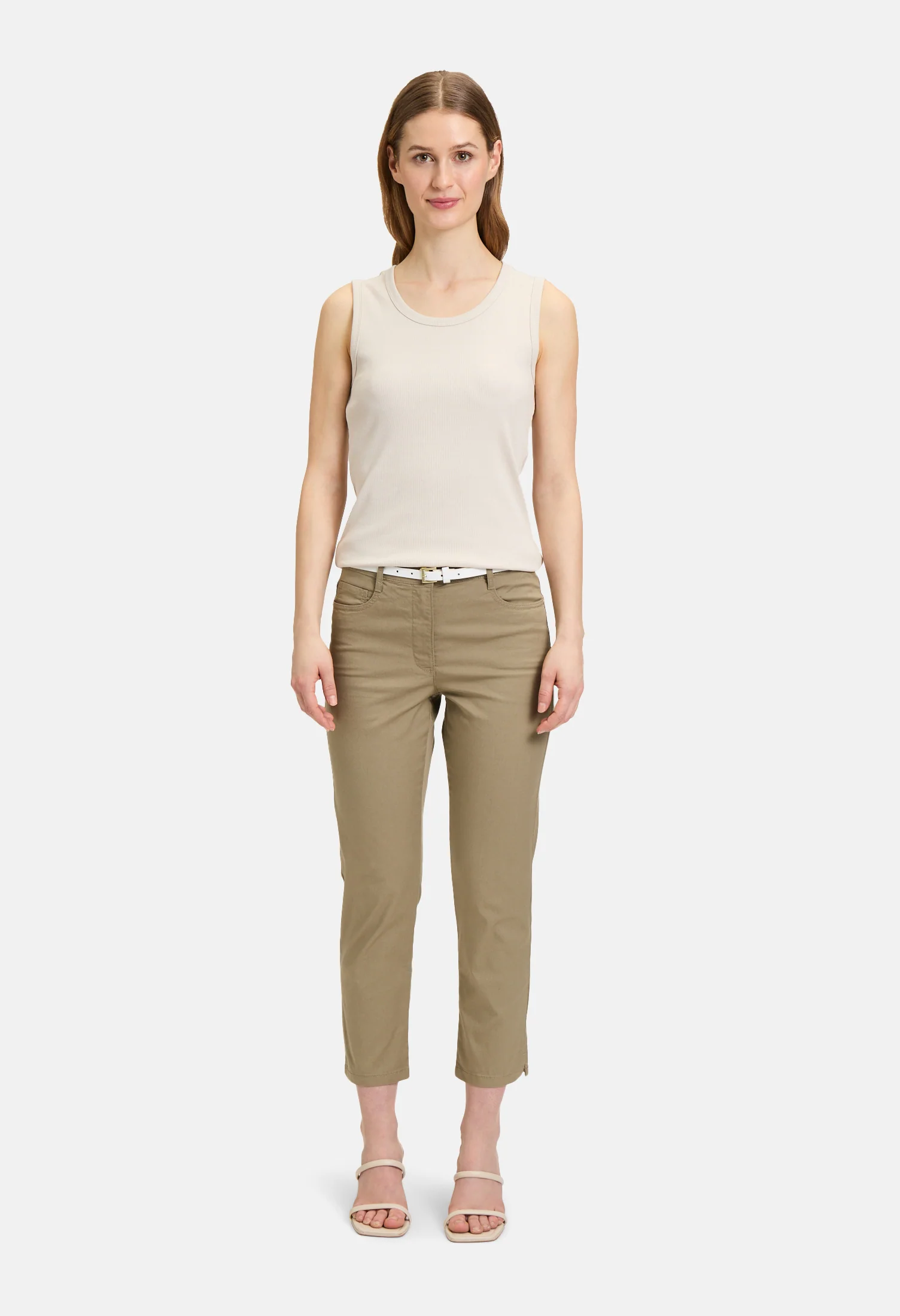 Summer trousers with belt