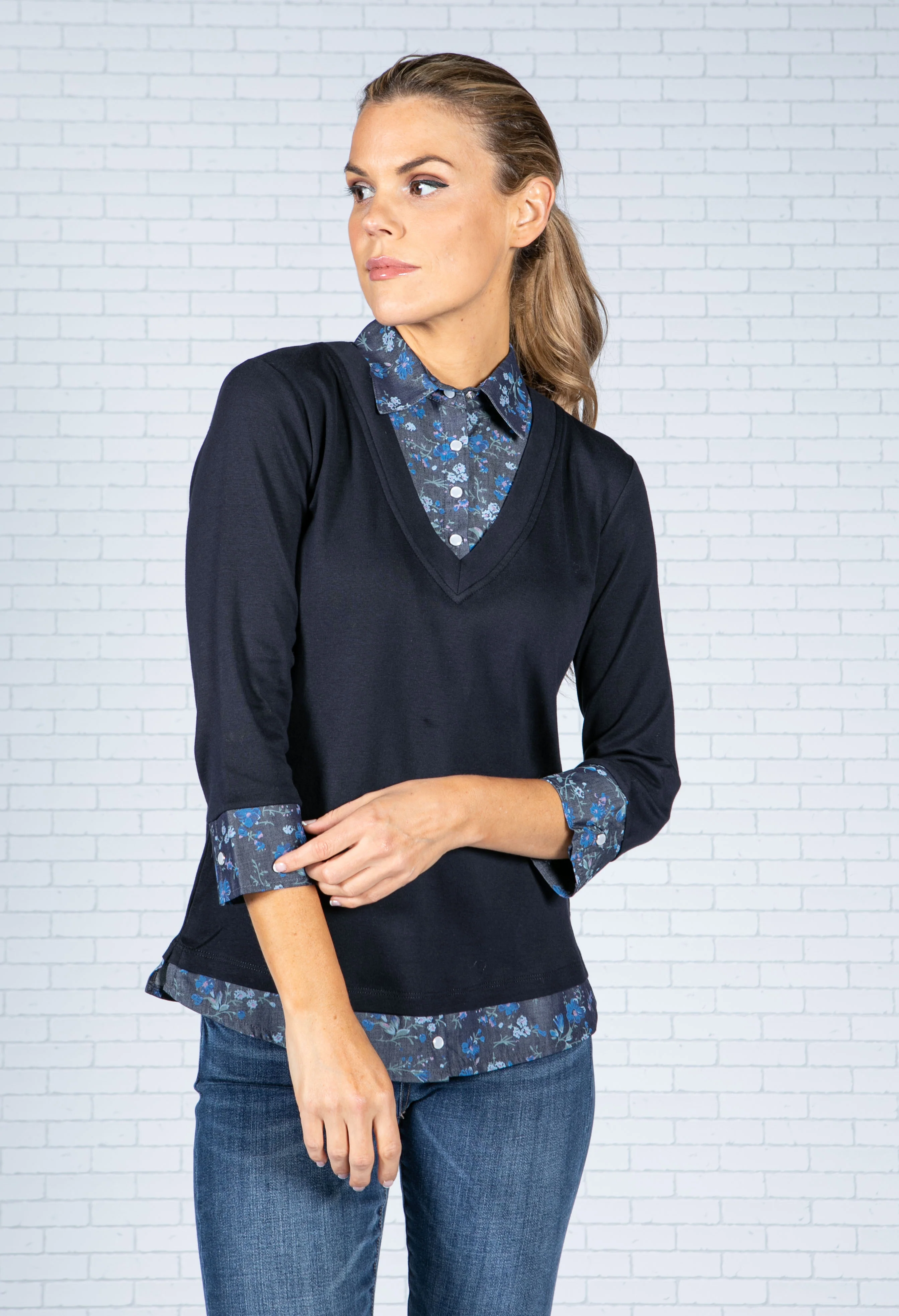Pullover with 'Forget Me Not' Shirt Details