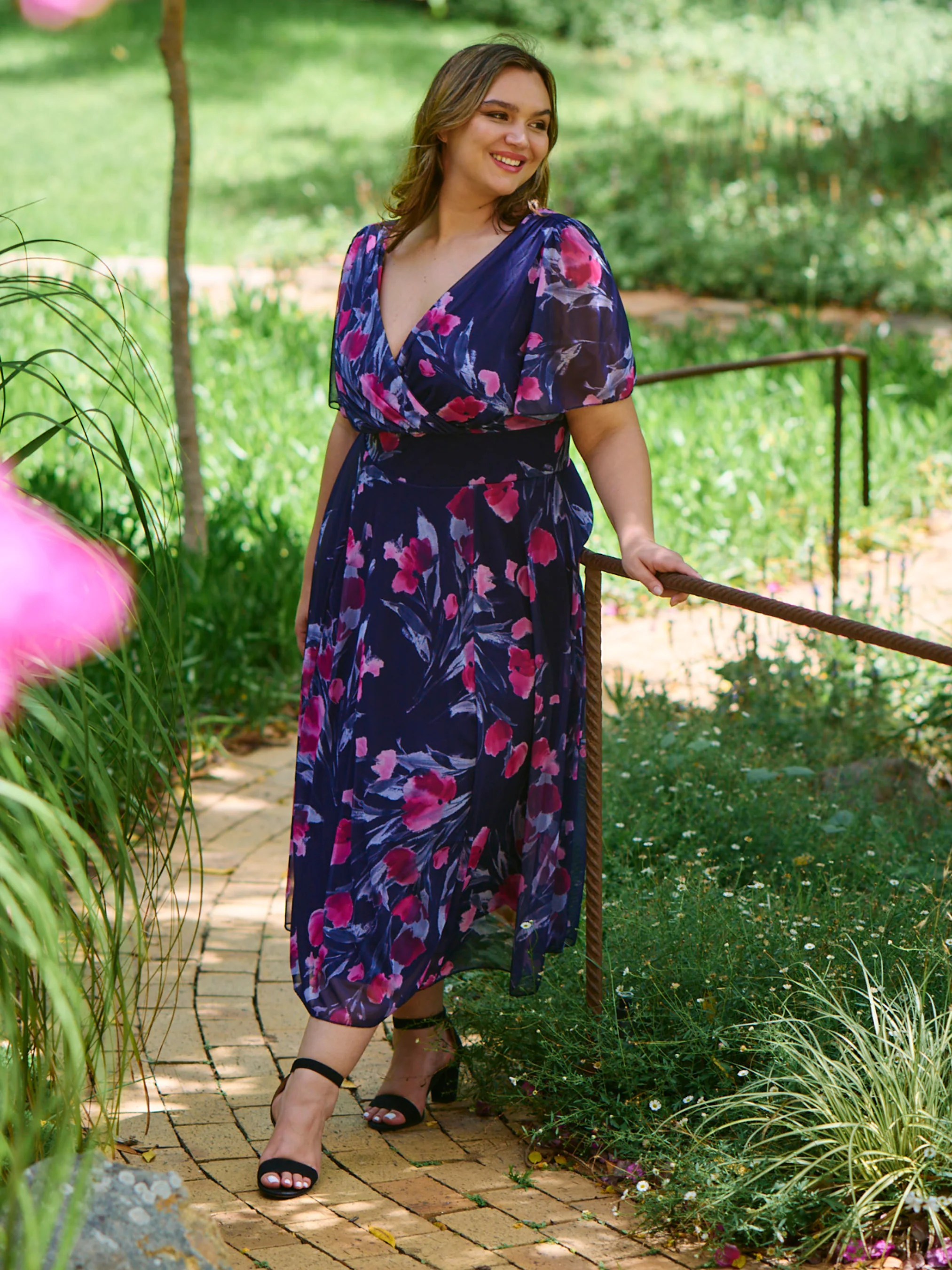 Victoria Angel Sleeve Mesh Midi Curve+ Dress