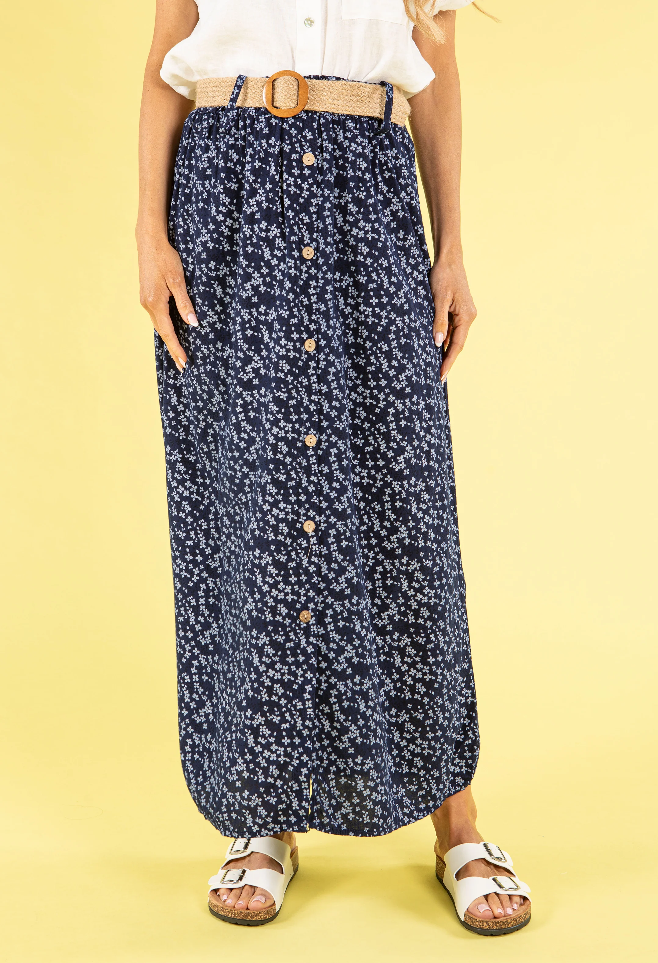 Belted Daisy Print Maxi Skirt