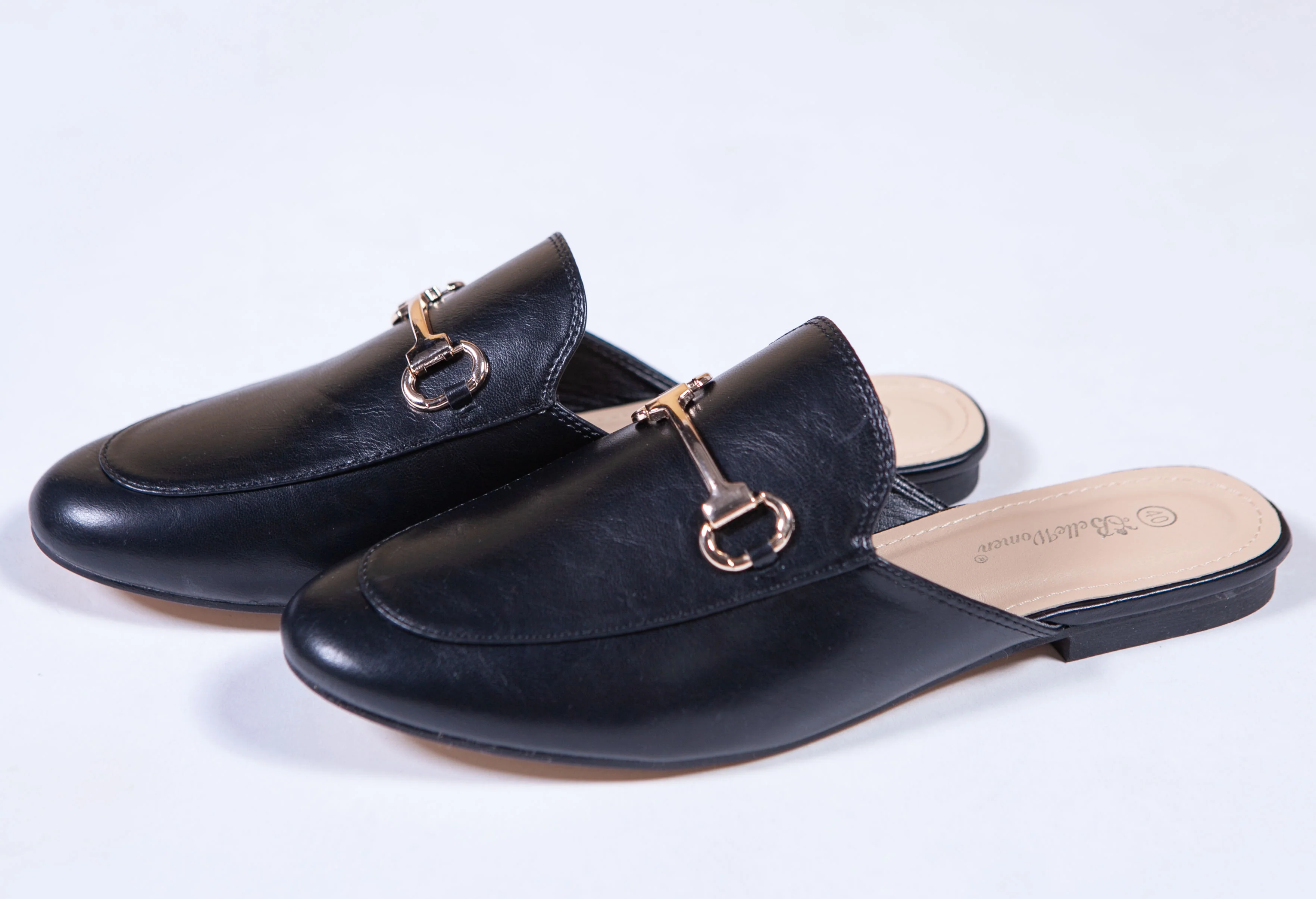 BLACK APRON FRONT SLIDE