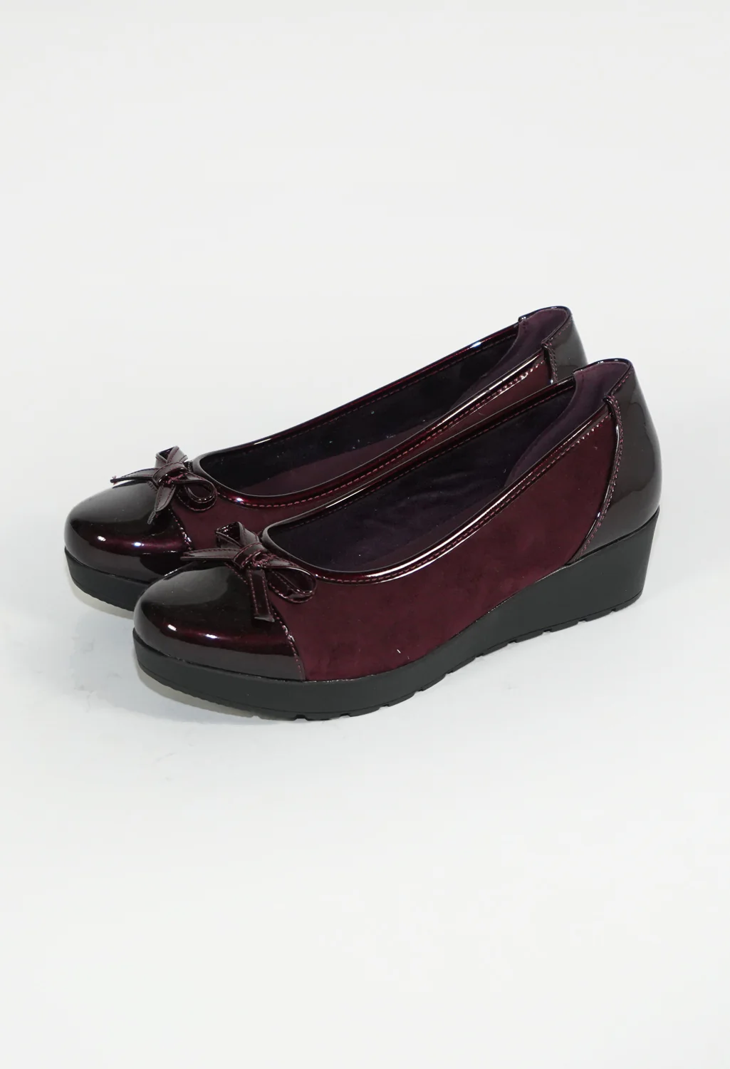Bordeaux Low Wedge Cap Toe Shoe