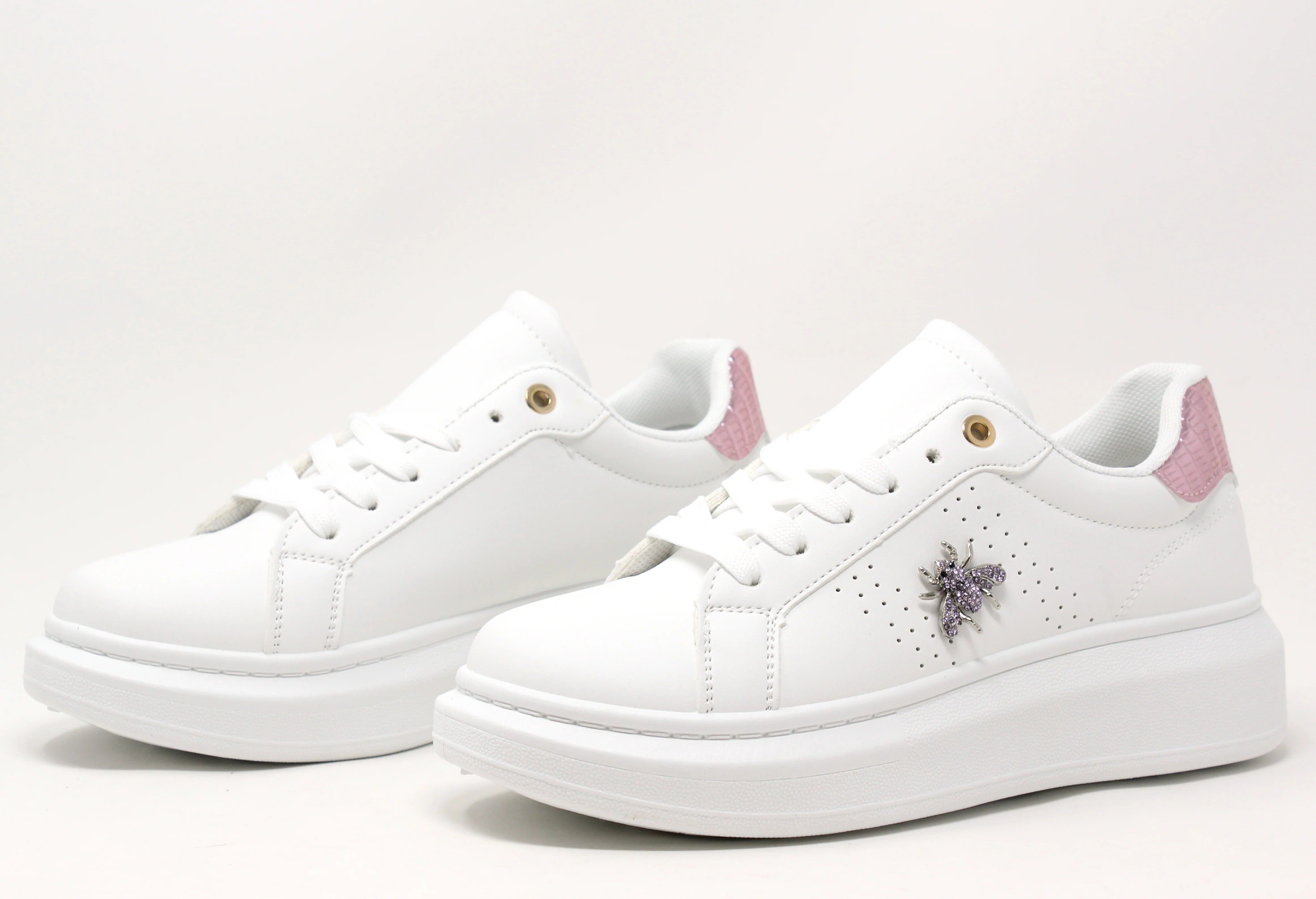 Platform Bee Trainer