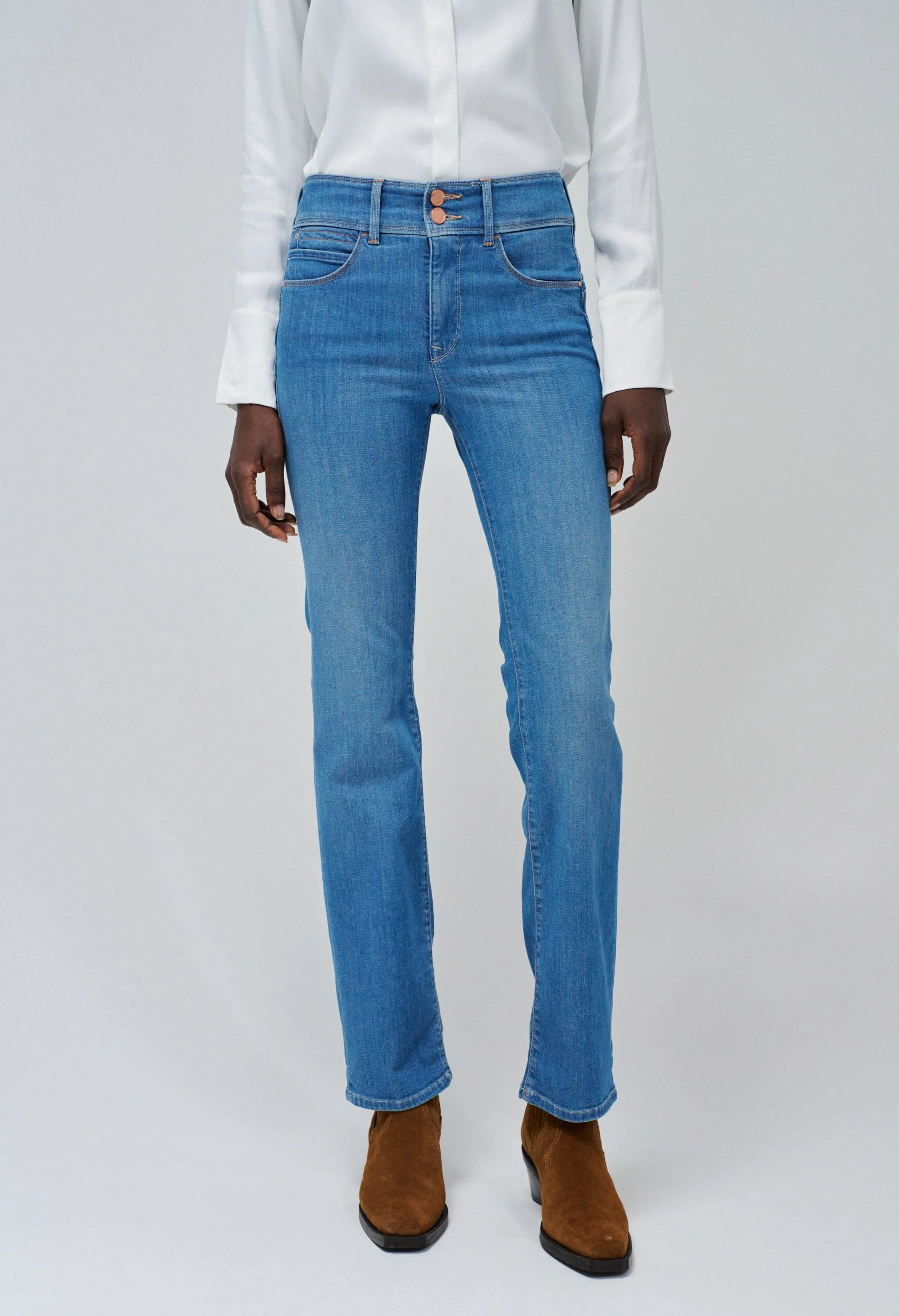 JEANS SECRET PUSH IN STRAIGHT 30 LEG