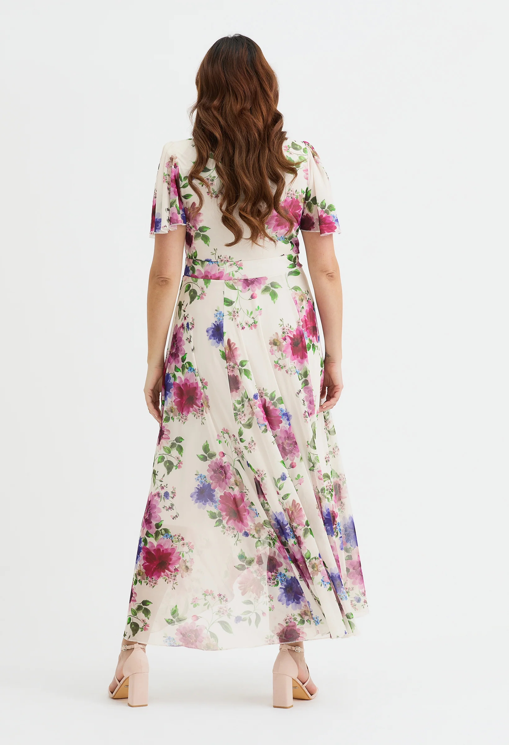 Tilly Angel Sleeve Sweetheart Curve+ Dress